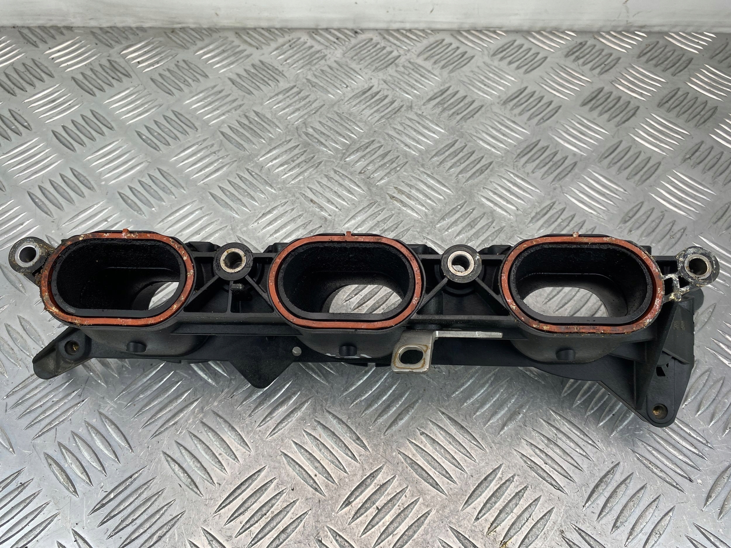 Mercedes CLS 350 W218 intake manifold A2761400944