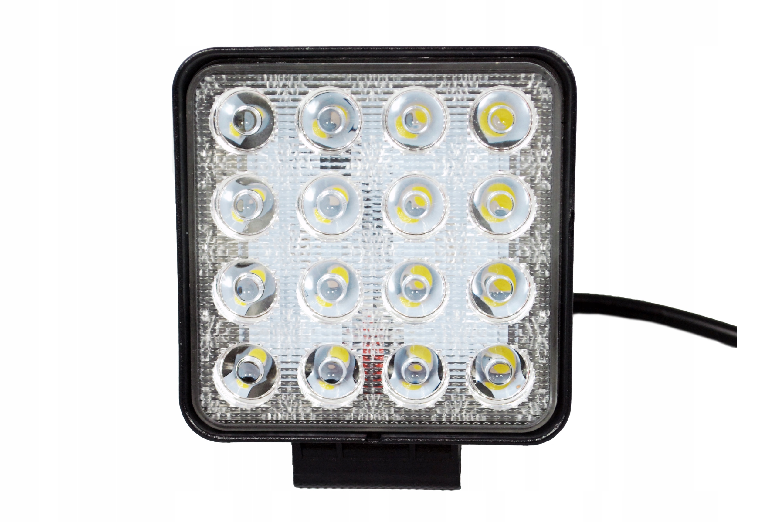 Фары 12v светодиодные. Фара led 12-24v 48w 16 led. Фара светодиодная (16smd) 48w, 12/24v. Светодиодная фара 48w 16 led 12/24v. Фара светодиодная рабочая 12-24v 18w 6cree w106f-Dr.