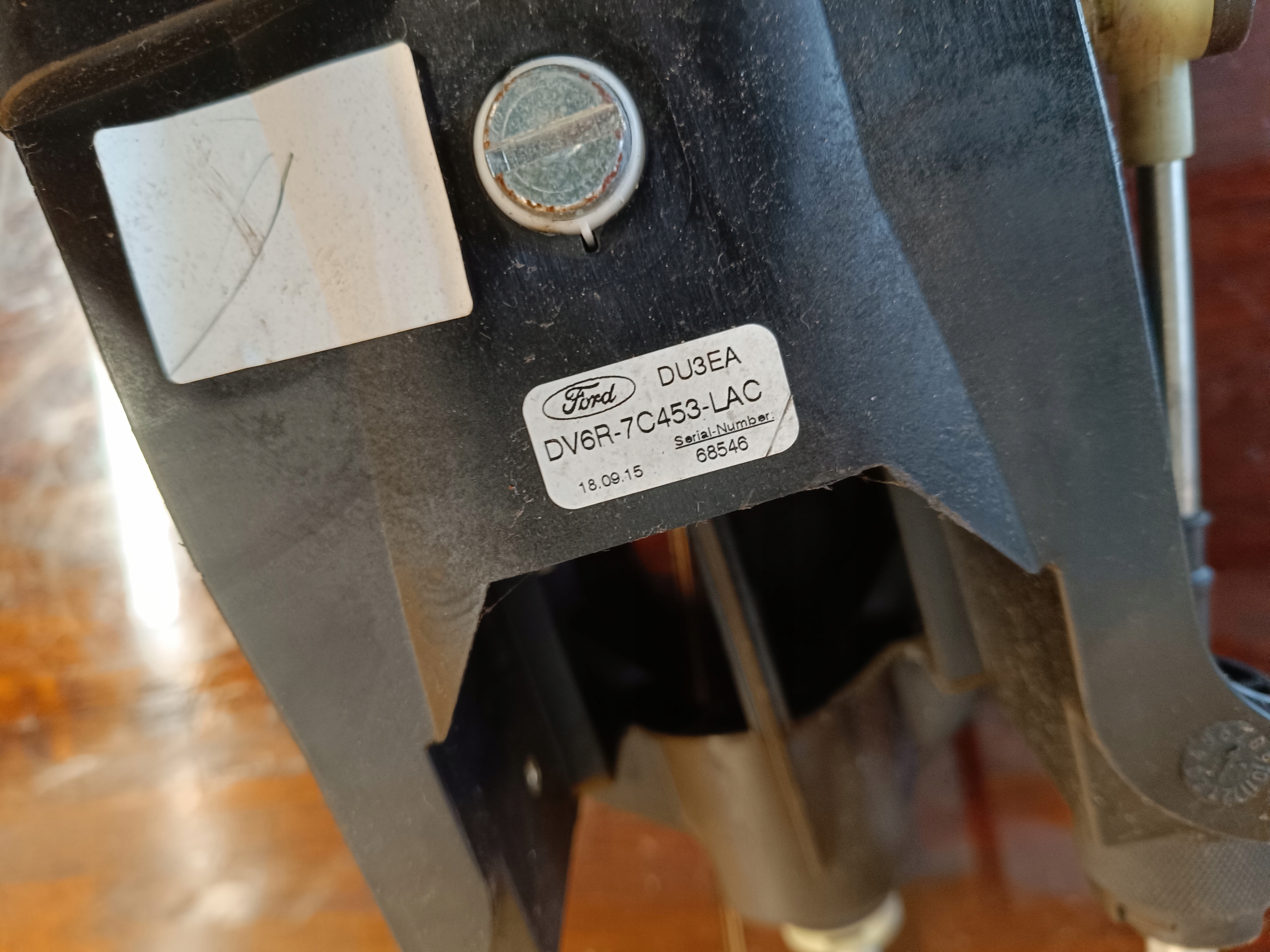 trim changes of the gear TRANSIT CONNECT MK2 II DV6R-7C453-LAC