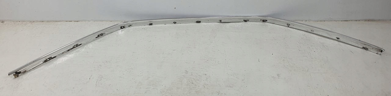 LISTWA KAROSERYJNA LEWA CHROM MERCEDES W126 SEC Producent części Mercedes-Benz OE