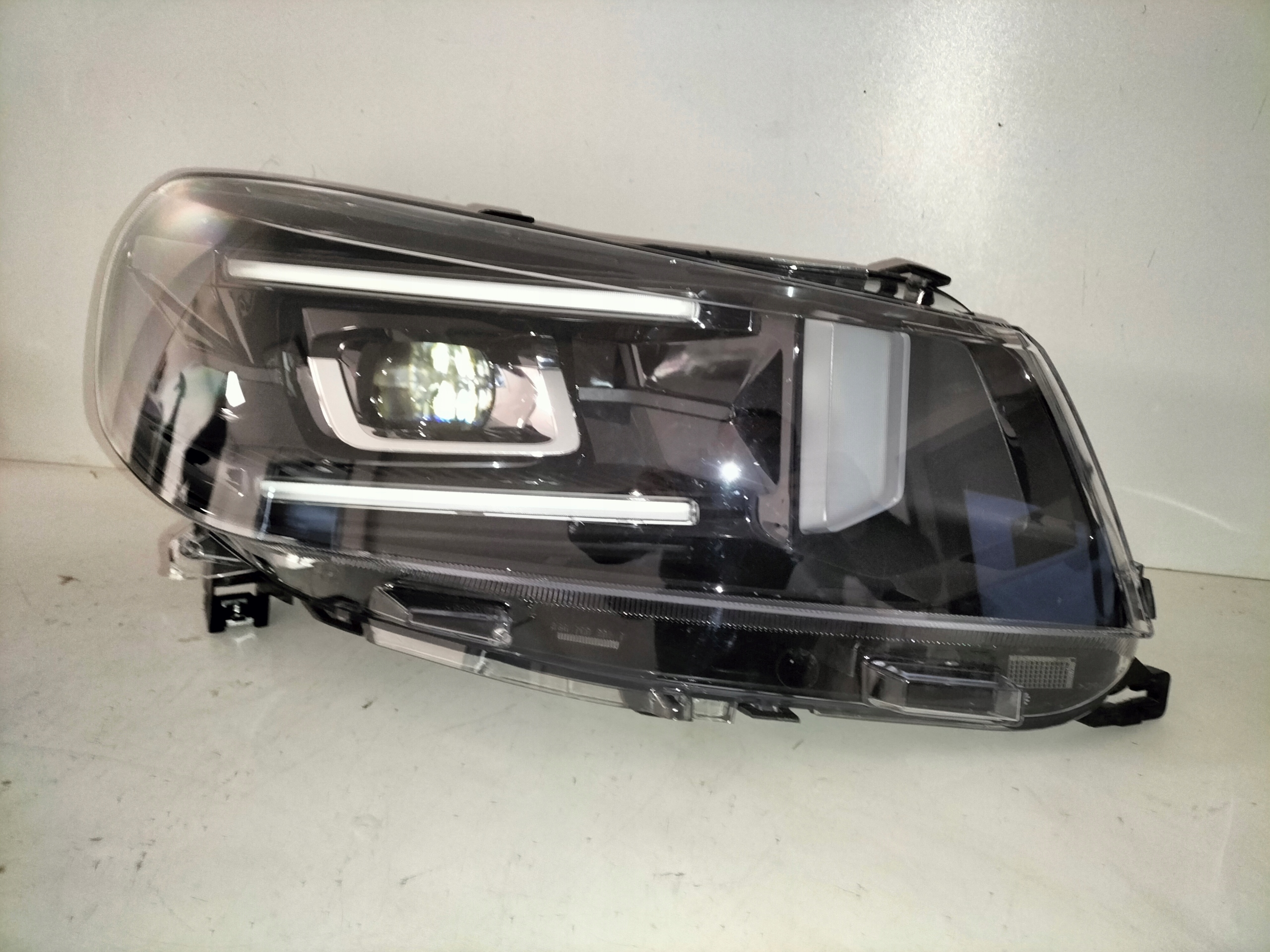 light front reflektor right CITROEN JUMPY IV 24- FULL LED VISION