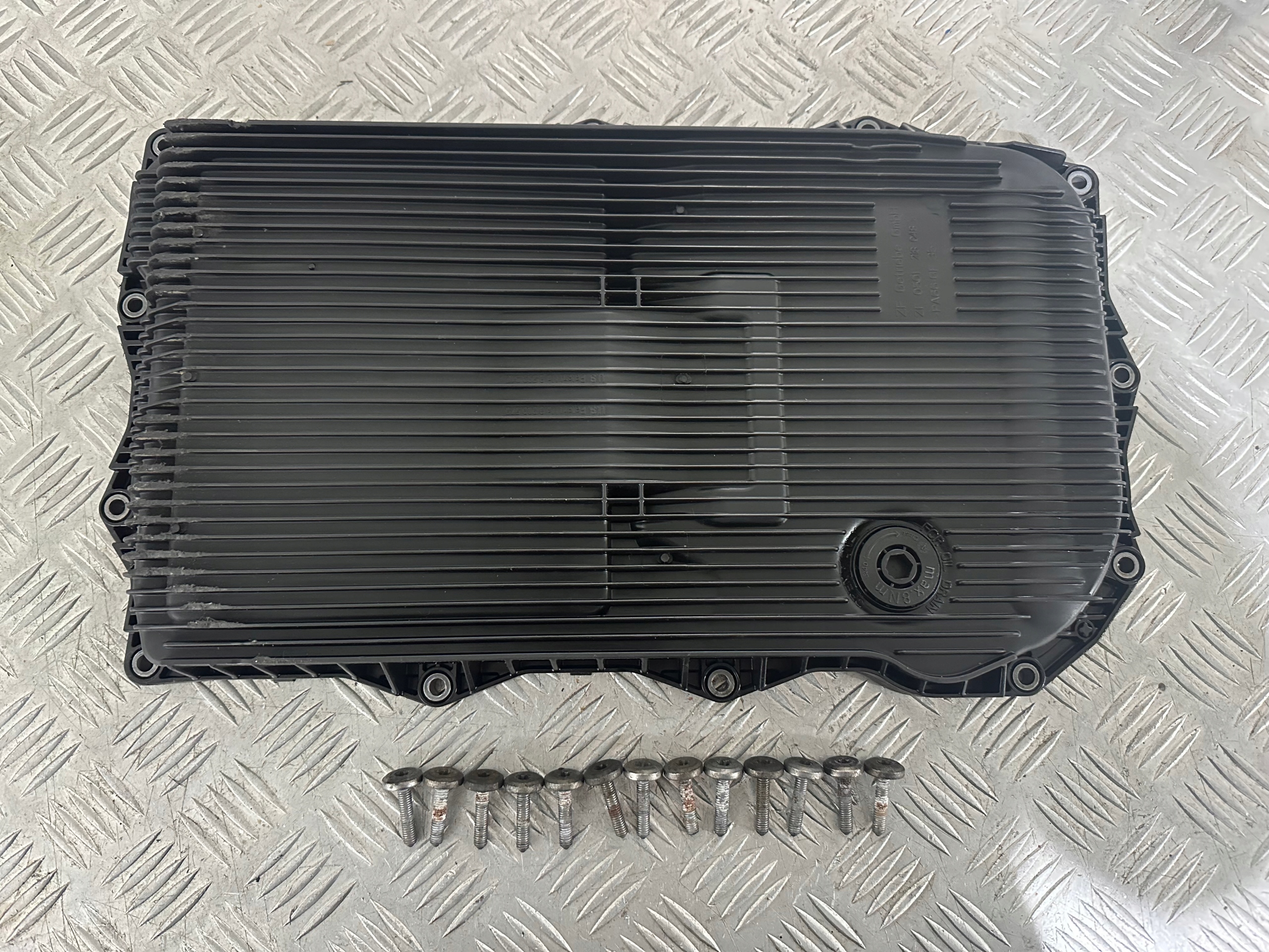 BMW ZF ЧАША КОРОБКИ ПЕРЕДАЧ БОЛТЫ 0501218048