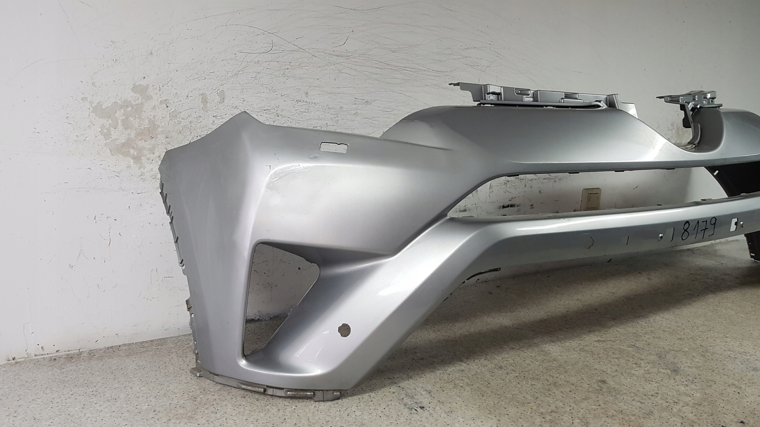TOYOTA RAV 4 LIFT 2016 - bumper front 8179