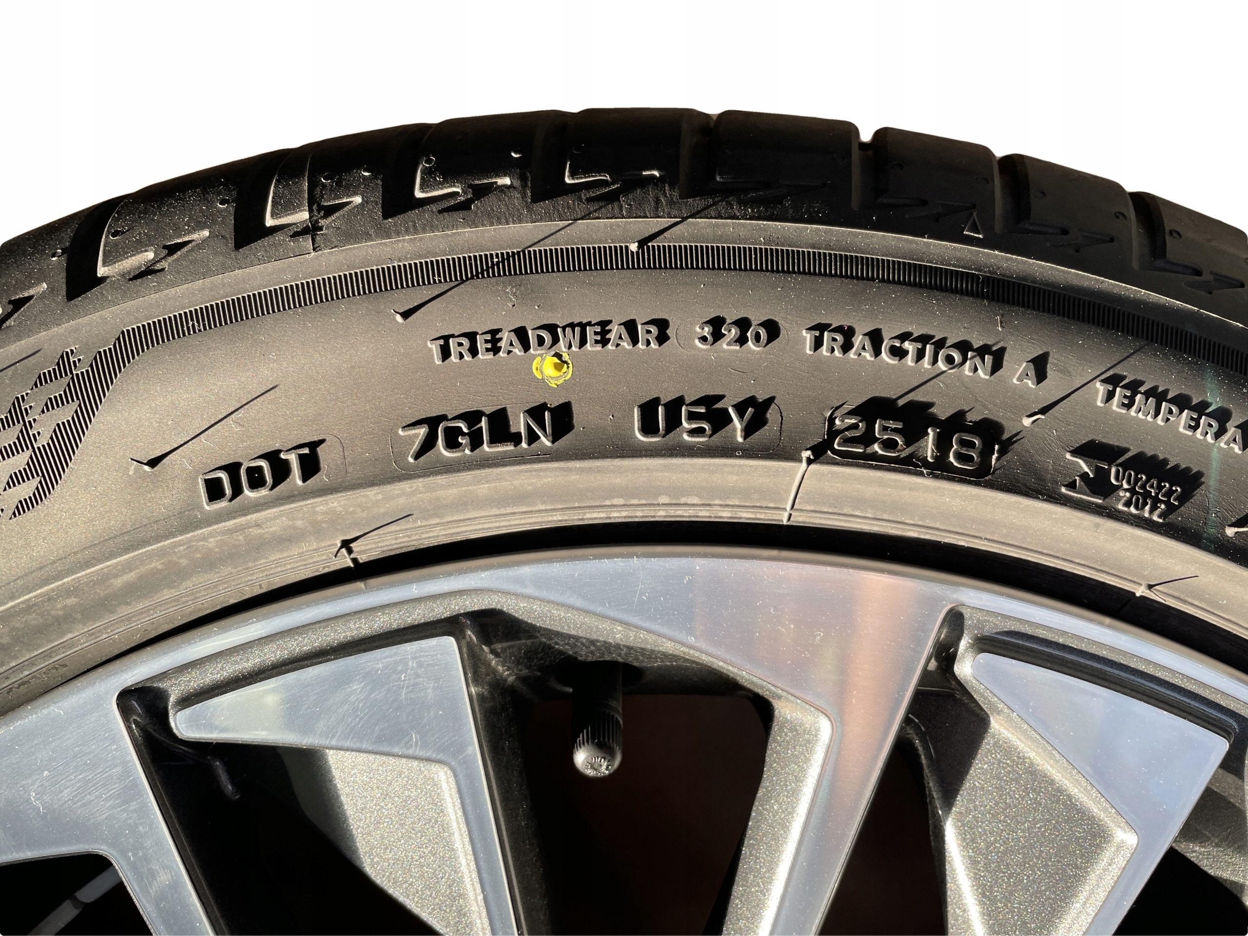 AUDI A7 4K wheels discs 245/45R19 BRIDGESTONE