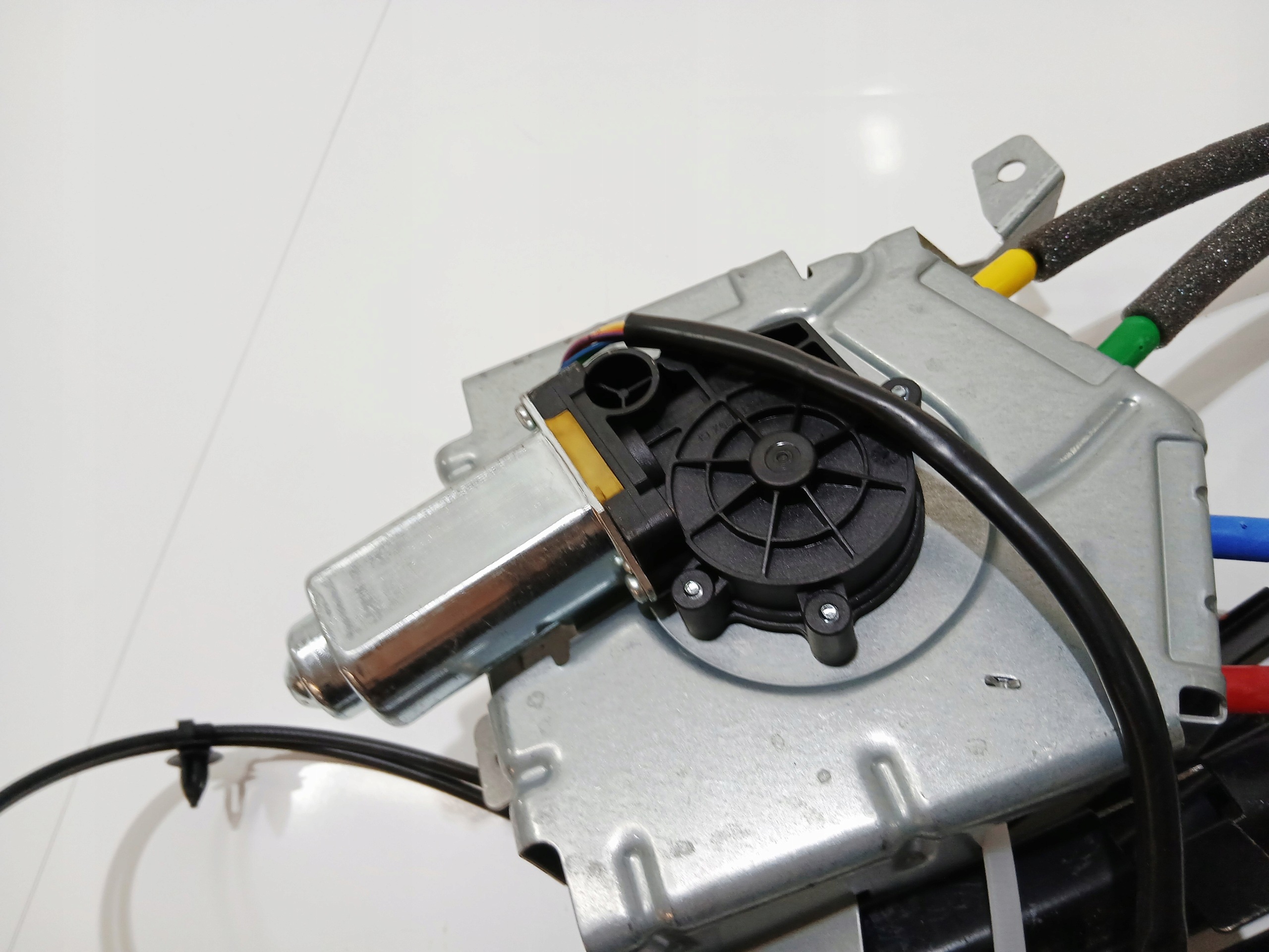 mechanism ROLETY boot BMW F11 7232773