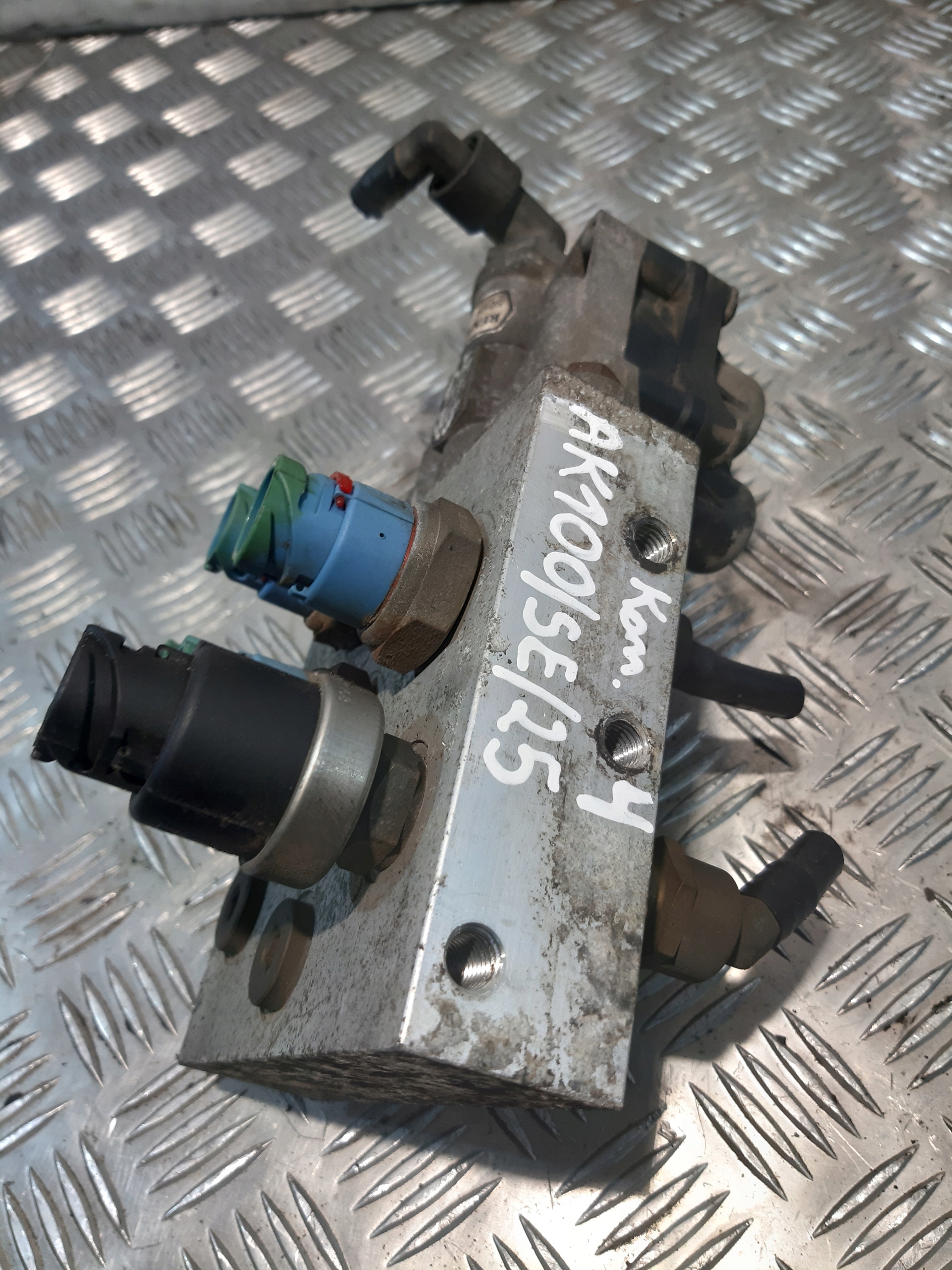 Sensor STERUJACY NACZEPY RENAULT 5010422971