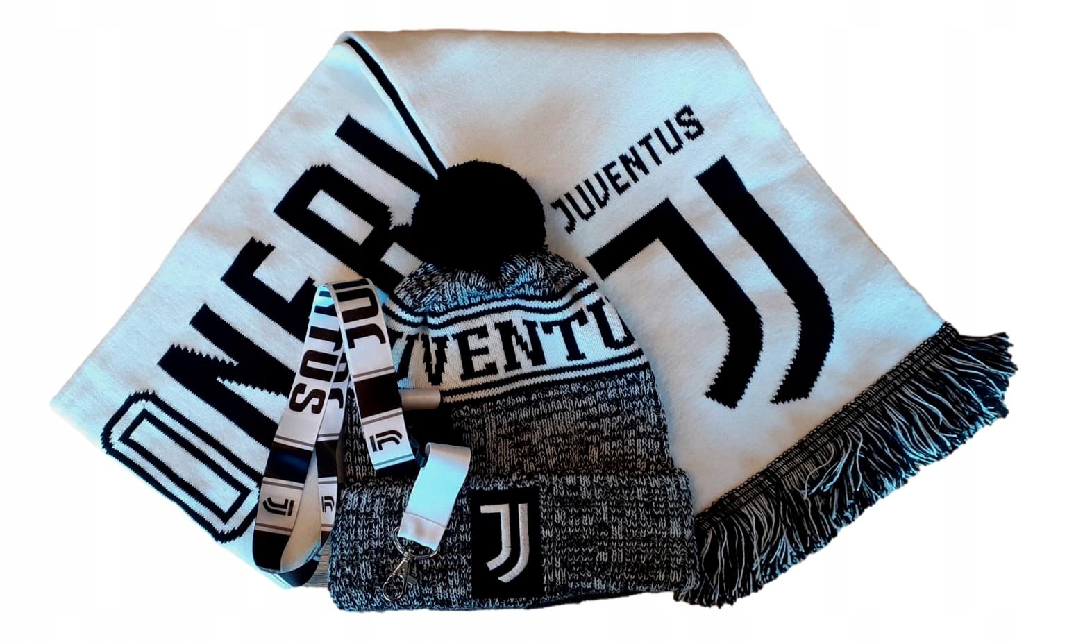 Juventus Zestaw Prezentowy Czapka Dziecięca Zimowa Szalik Smycz