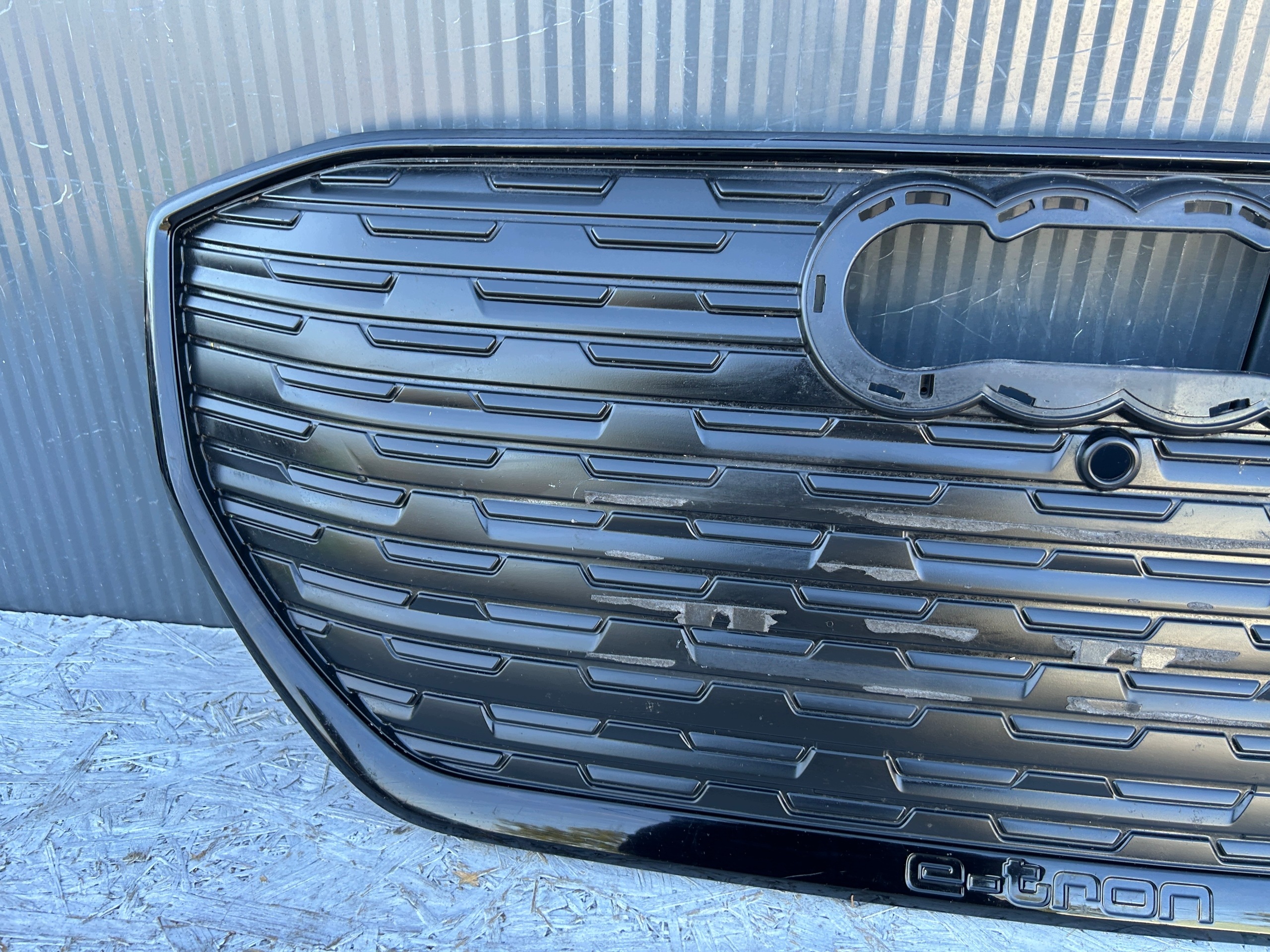 maska maska branika prednji dio AUDI Q4 E-TRON 89A853653A