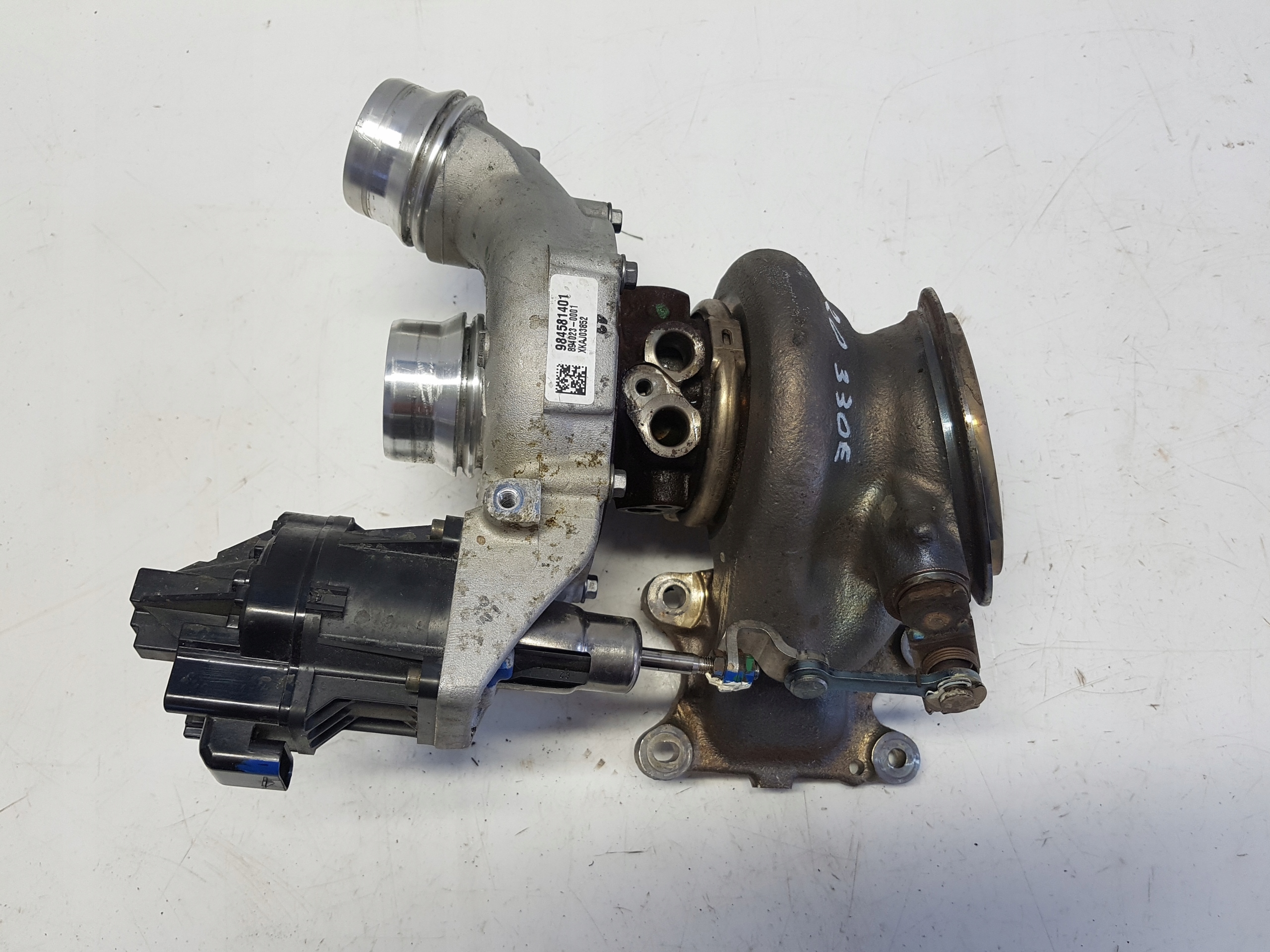 984581401 - BMW G20 330i 2.0 і турбокомпресор турбіна