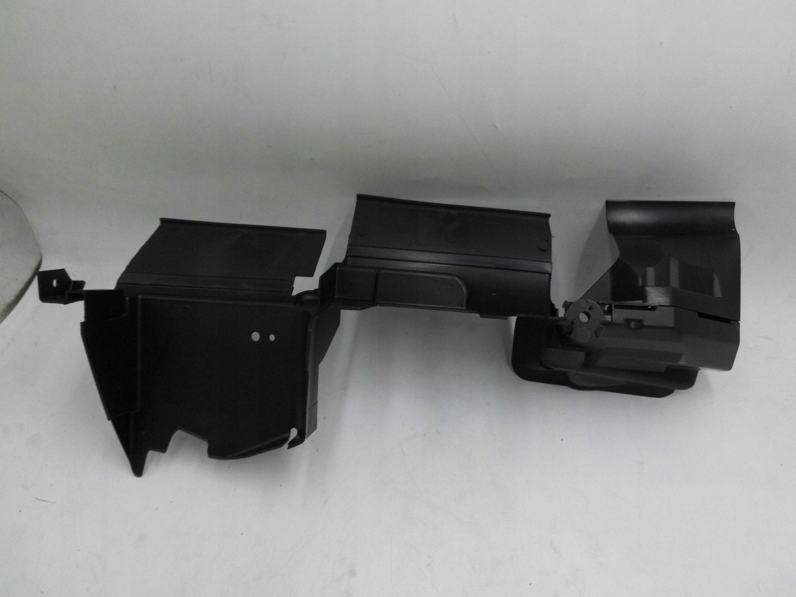 DEFLEKTOR POWIETRZA LEWY FORD S MAX 1 GALAXY 3 Part manufacturer Ford OE