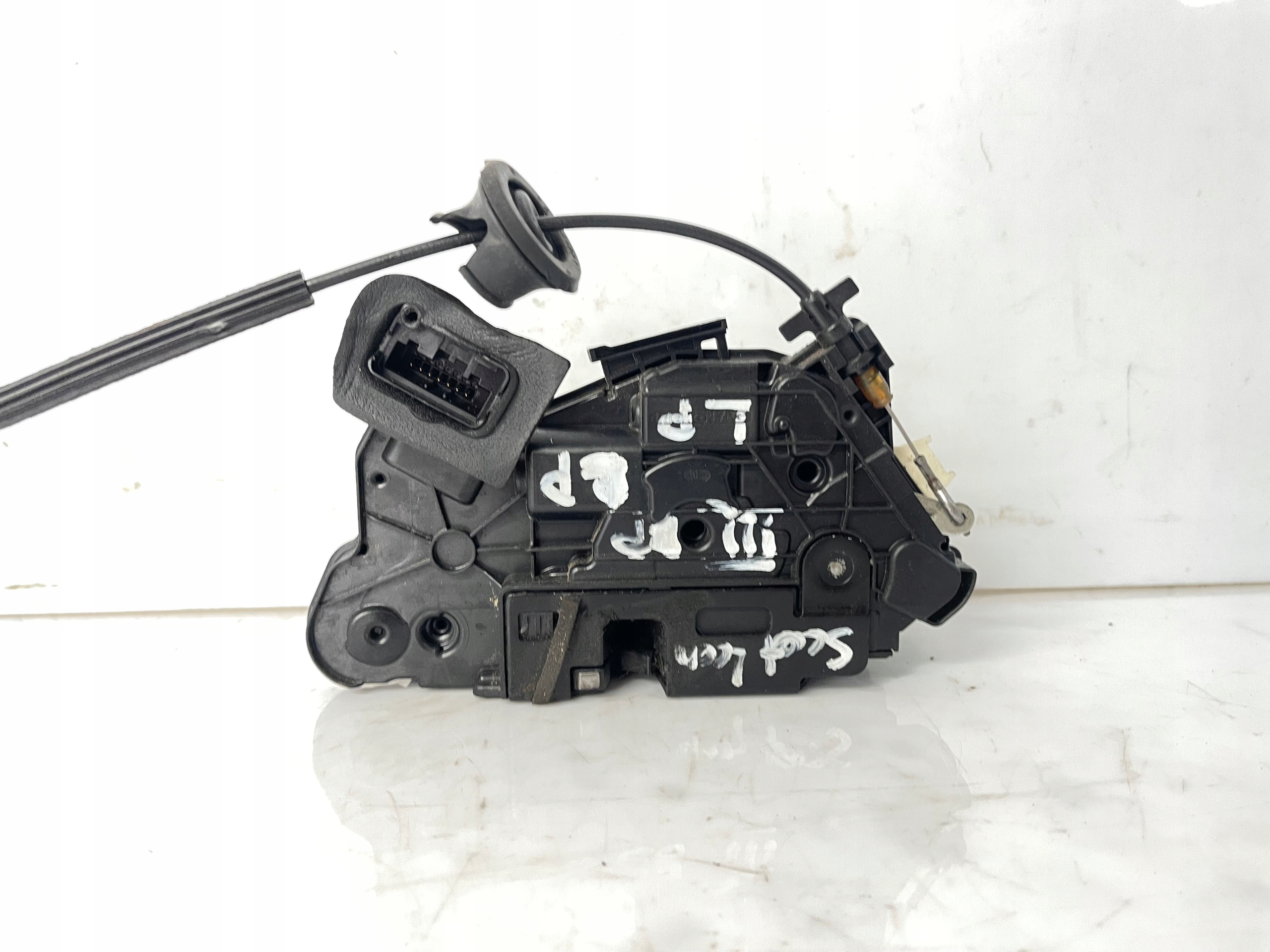 VW AUDI SKODA lock door left front front 5K1837015E