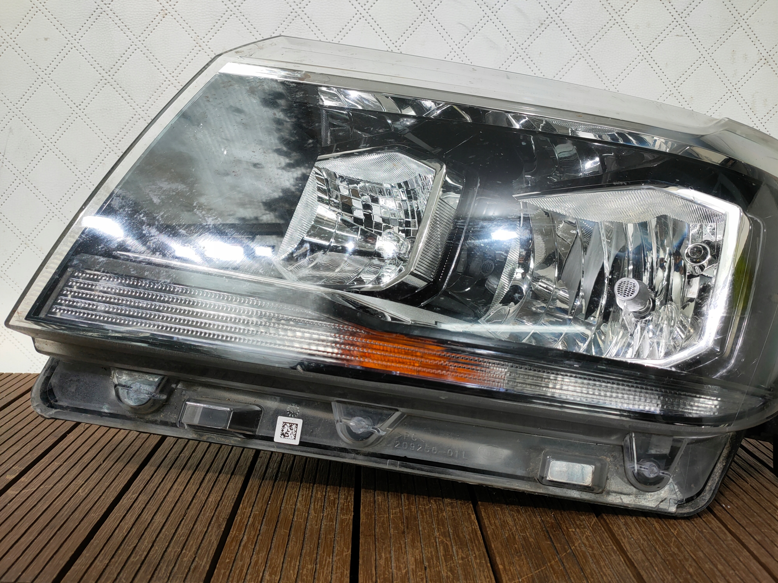 VW CRAFTER II MAN TGE 20-24 light front left front 7C1941005B EUROPA
