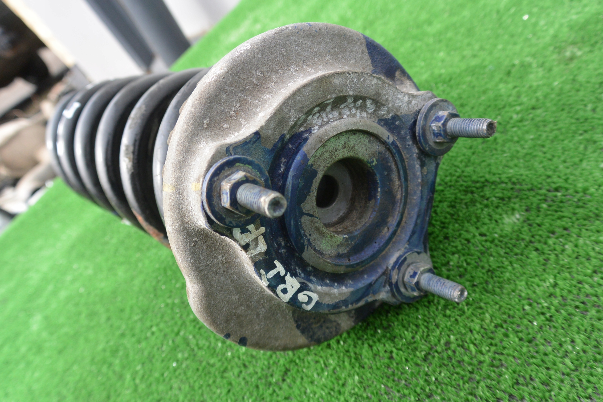 SPREZYNA PRZOD 3 0 MASERATI QUATTROPORTE GHIBLI Type of suspension standard