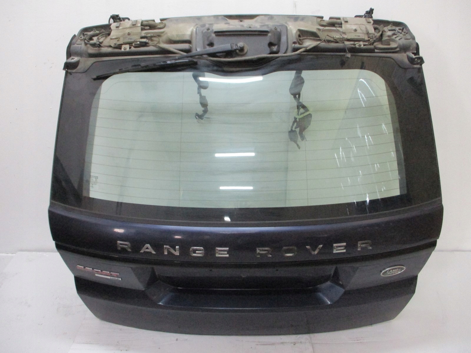 boot doors Range Rover Sport below KAMERE