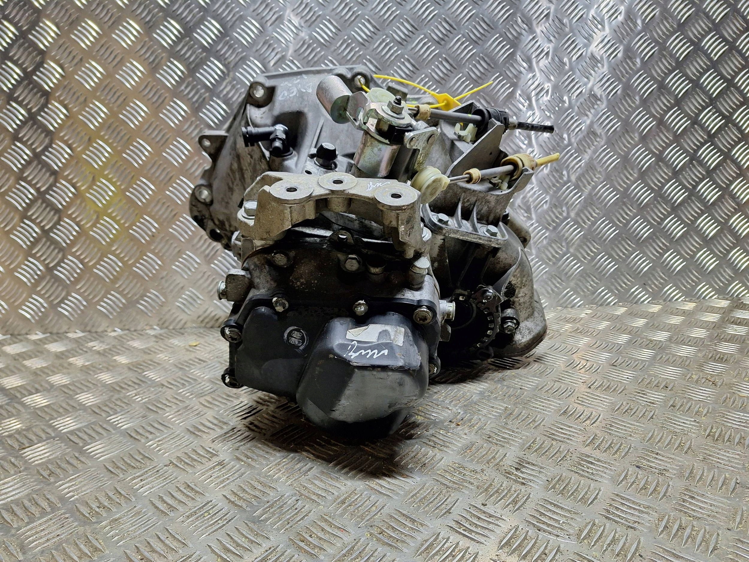 Getriebe CHEVROLET AVEO T300 1.2 16V 11-14