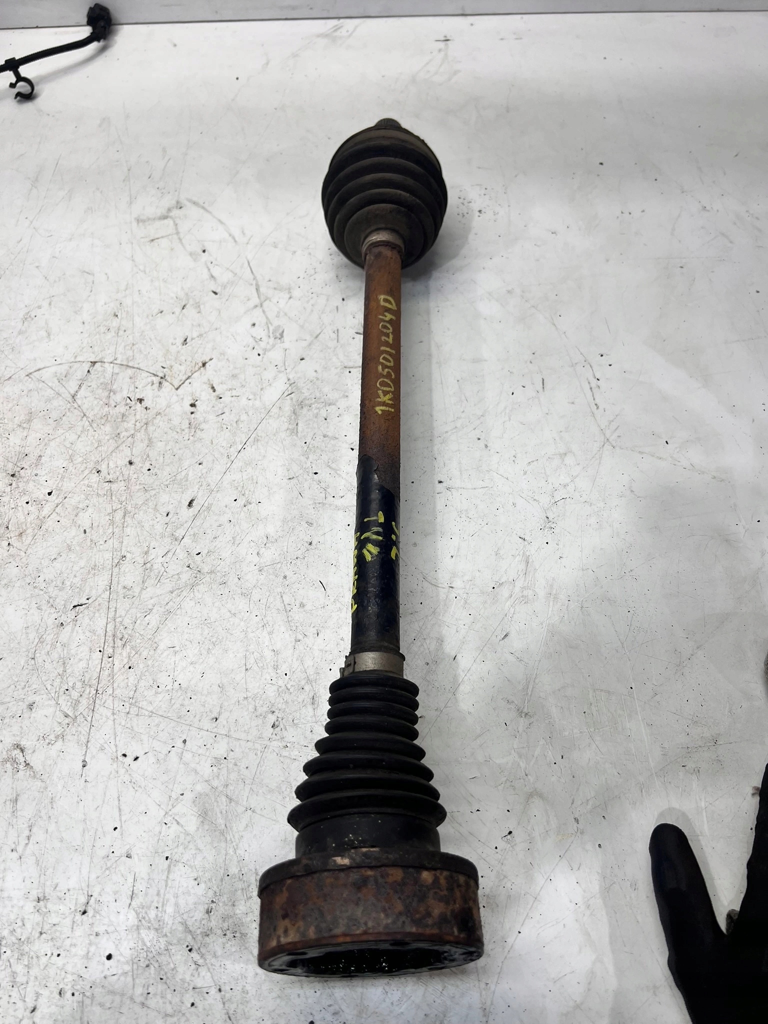 semi-axis right rear part AUDI A3 8P QUATTRO 3.2 VR6 1K0501204D