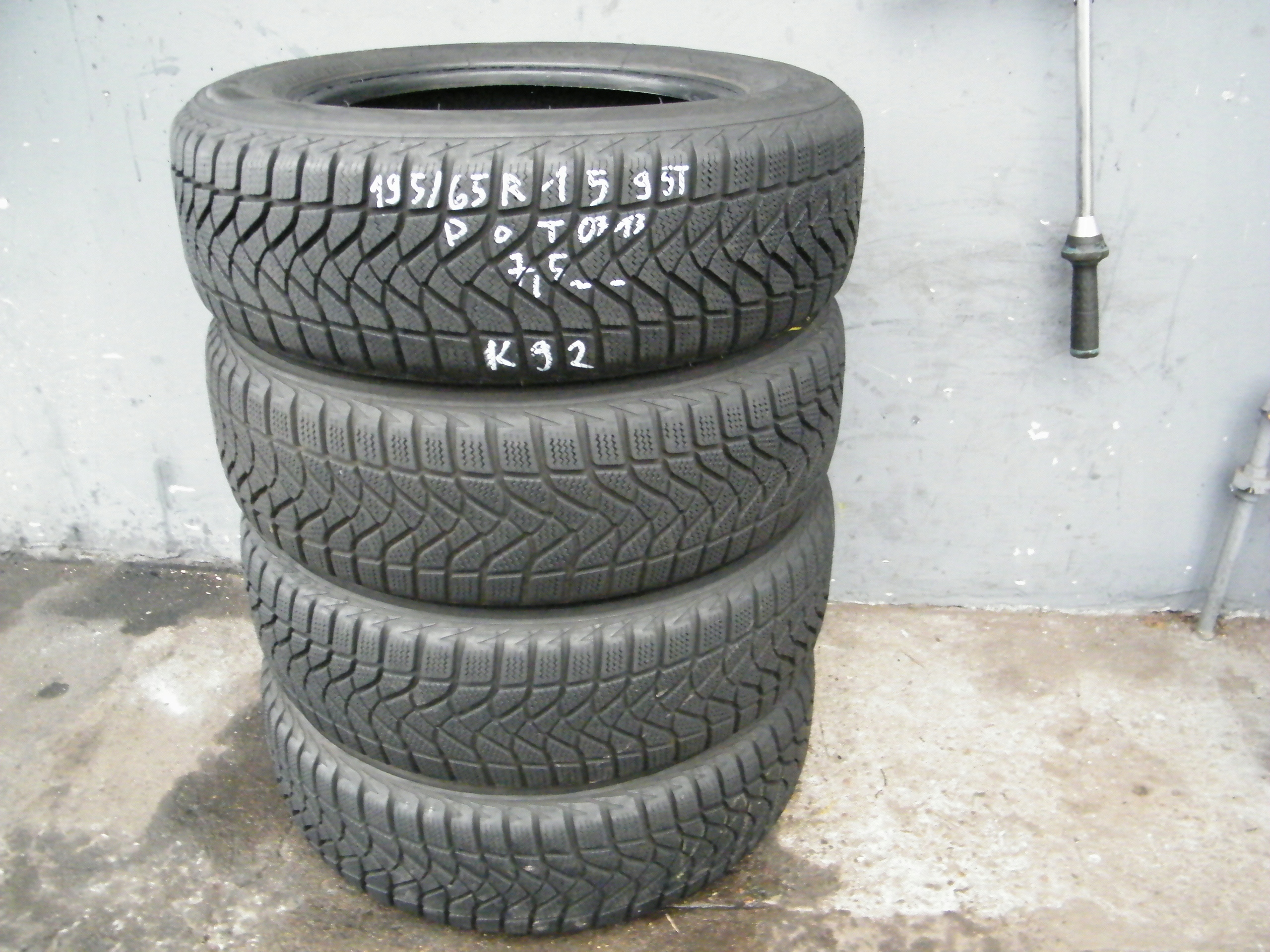 [K92] 4XZIMA 195/65R15 95T FIRESTONE WINTERHAWK &