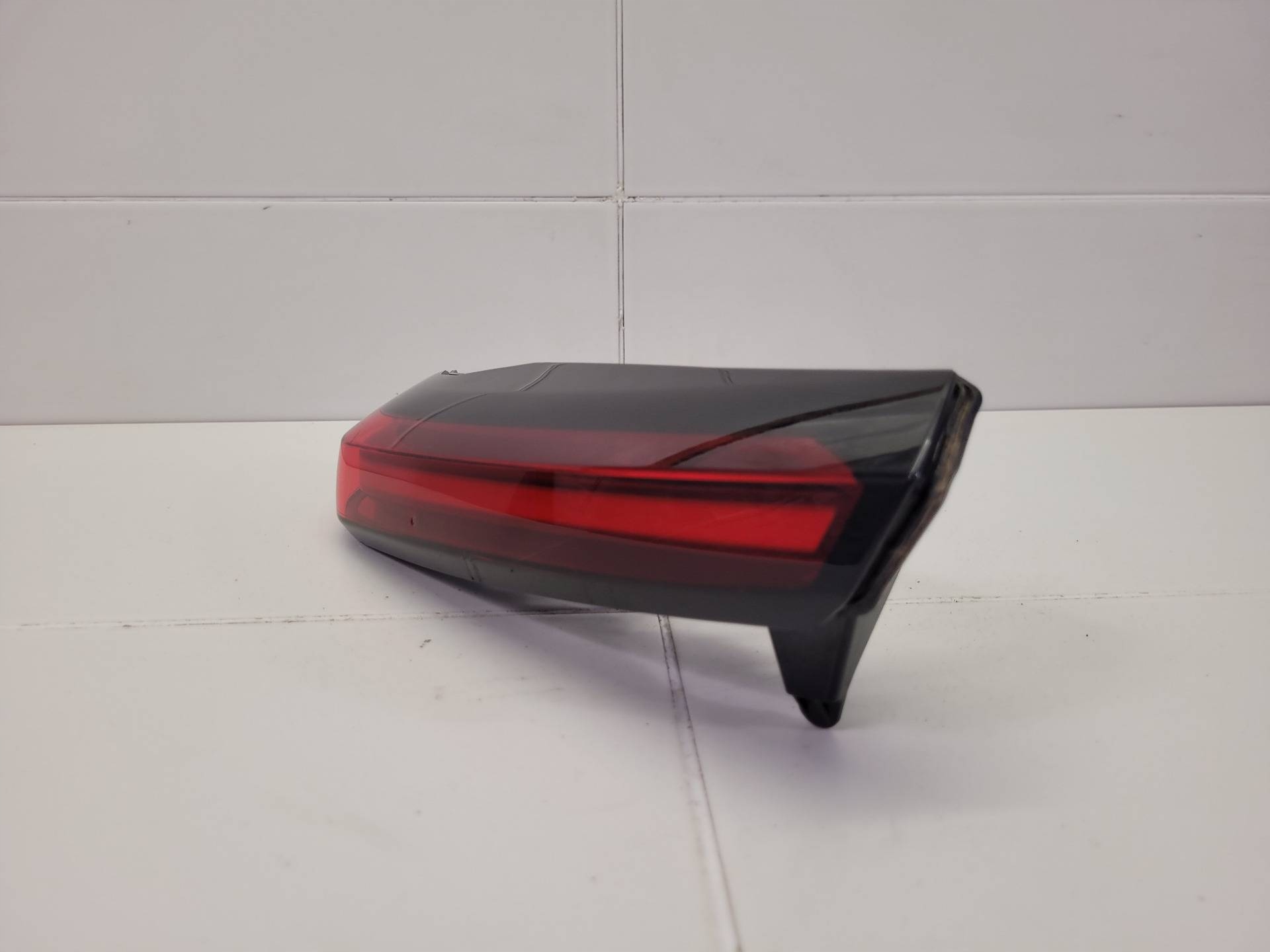 light rear to the bonnet left side Citroen C4 2 facelift 2022 00218783-05