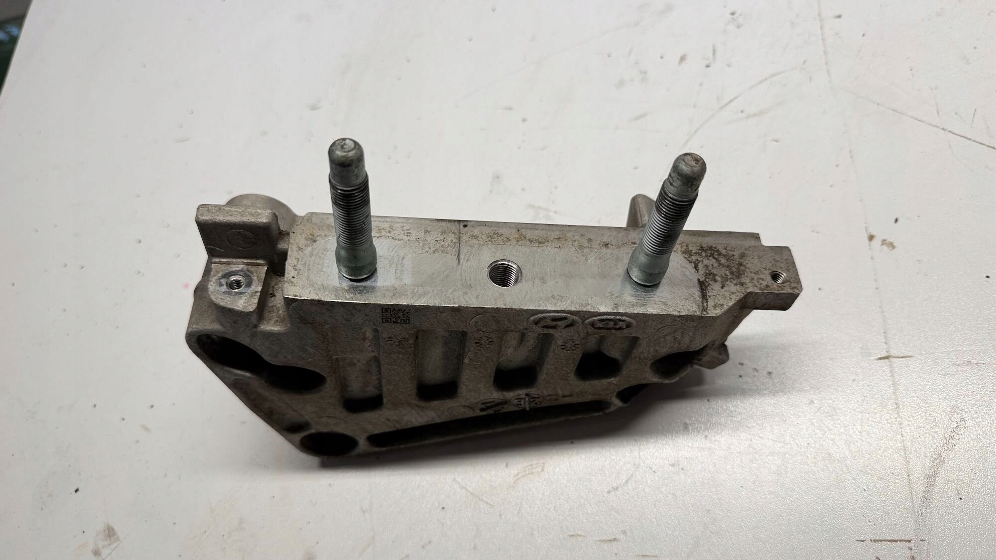 engine mount KIA SORENTO IV 2.2 CRDI D4HE