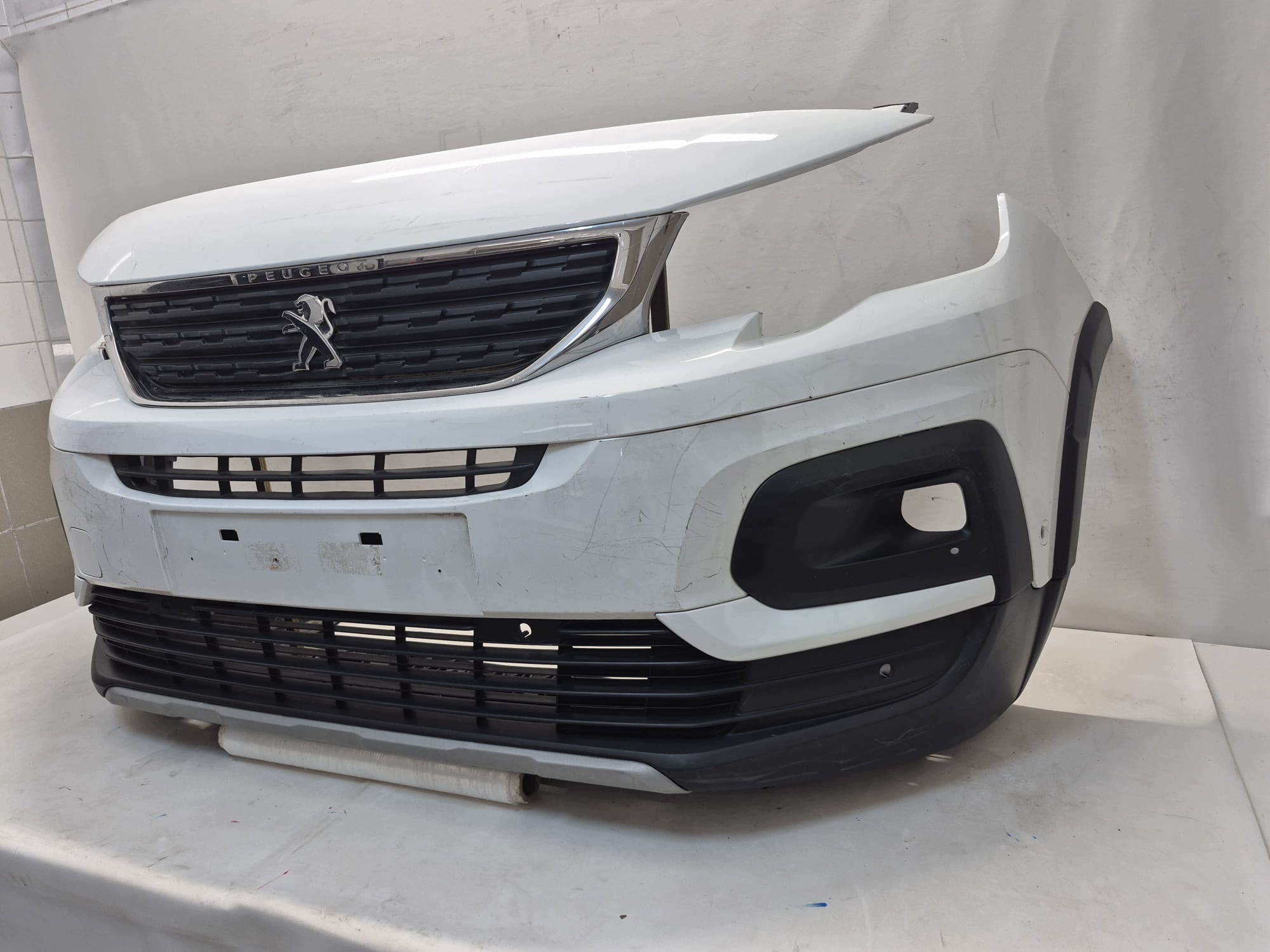PEUGEOT RIFTER 18- bumper front front PDC 9816755880