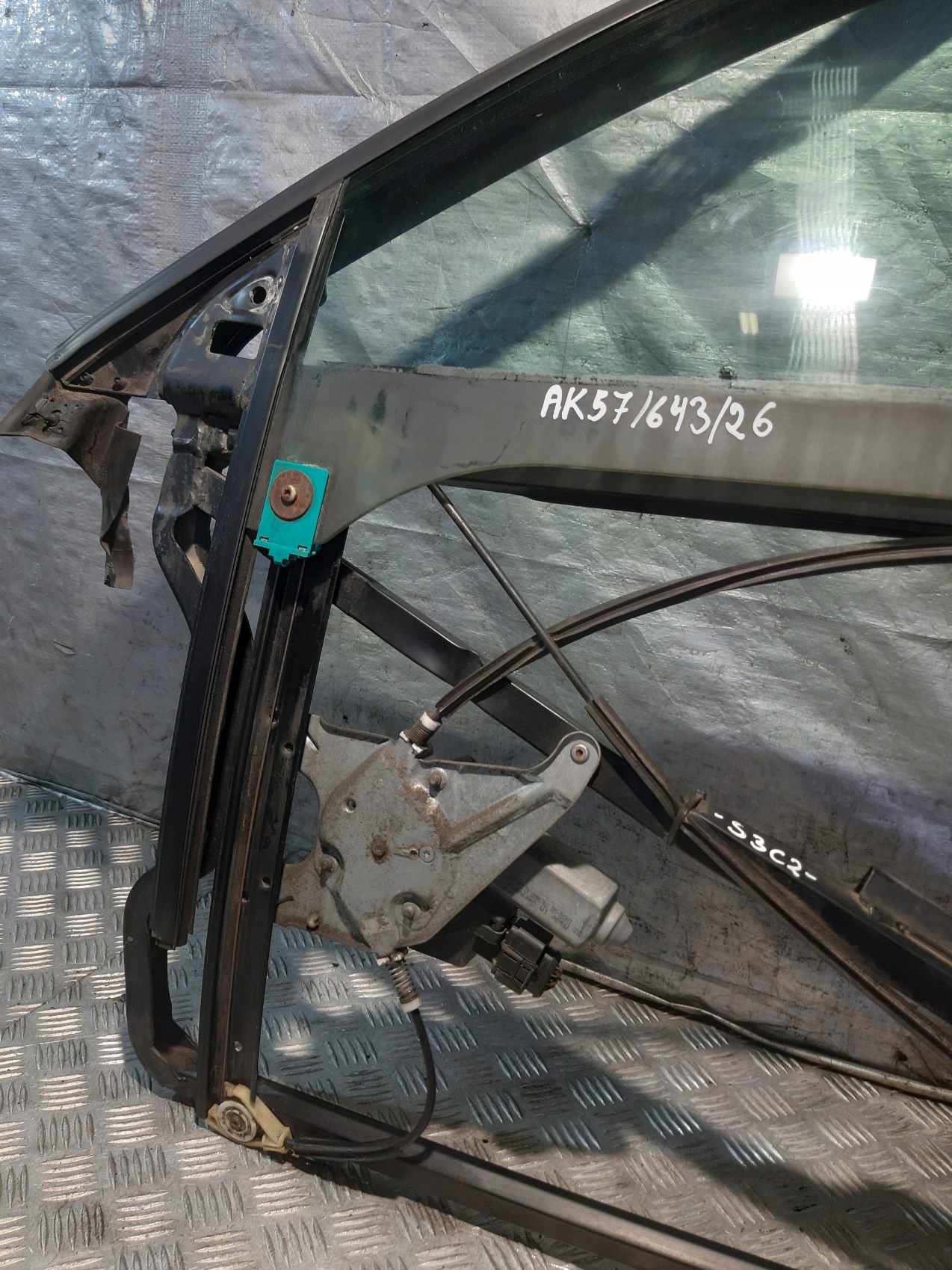 frame door window regulator left front AUDI A3 8L 3D 8L3837753A