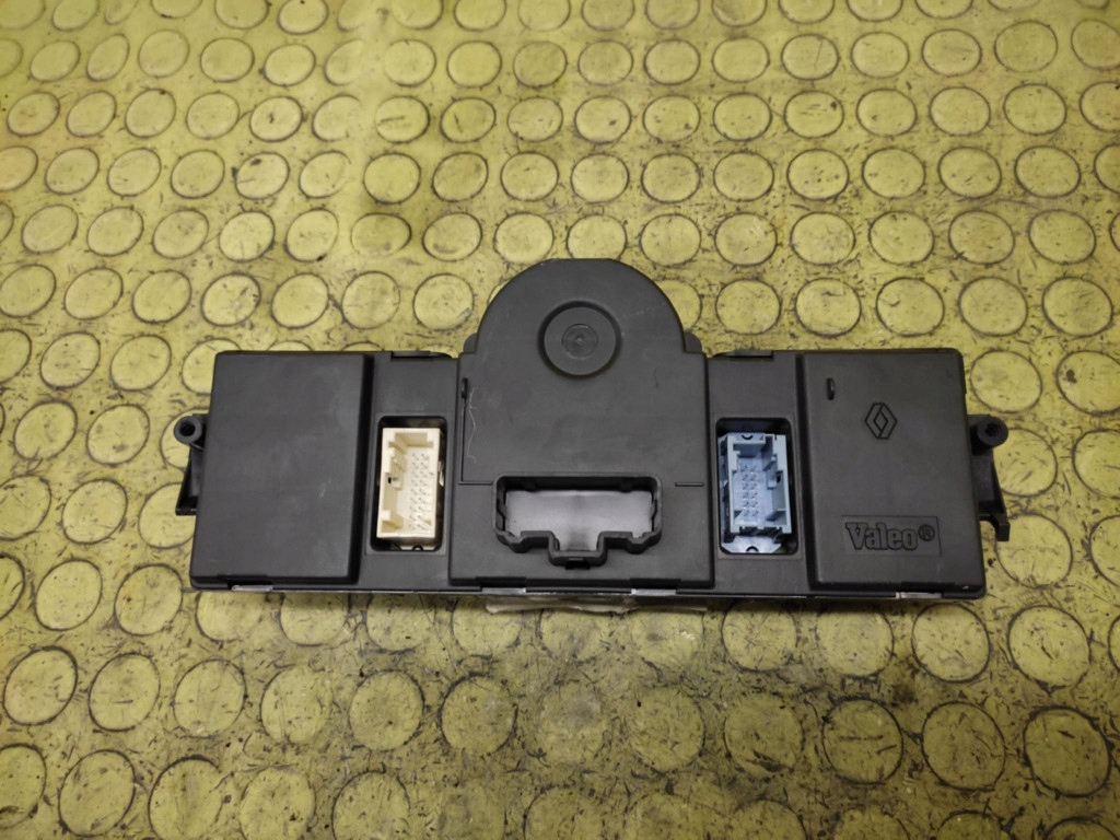RENAULT MEGANE II PANEL klími klimatizaci 8200344842
