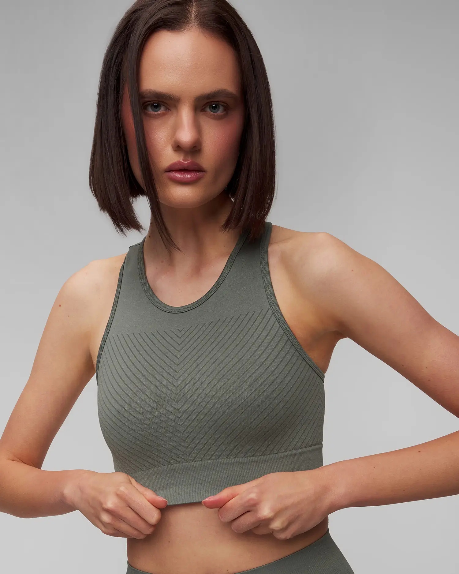 Dámský sportovní top Sharp Back pohodlný, rychleschnoucí, vhodný do posilovny vel. M