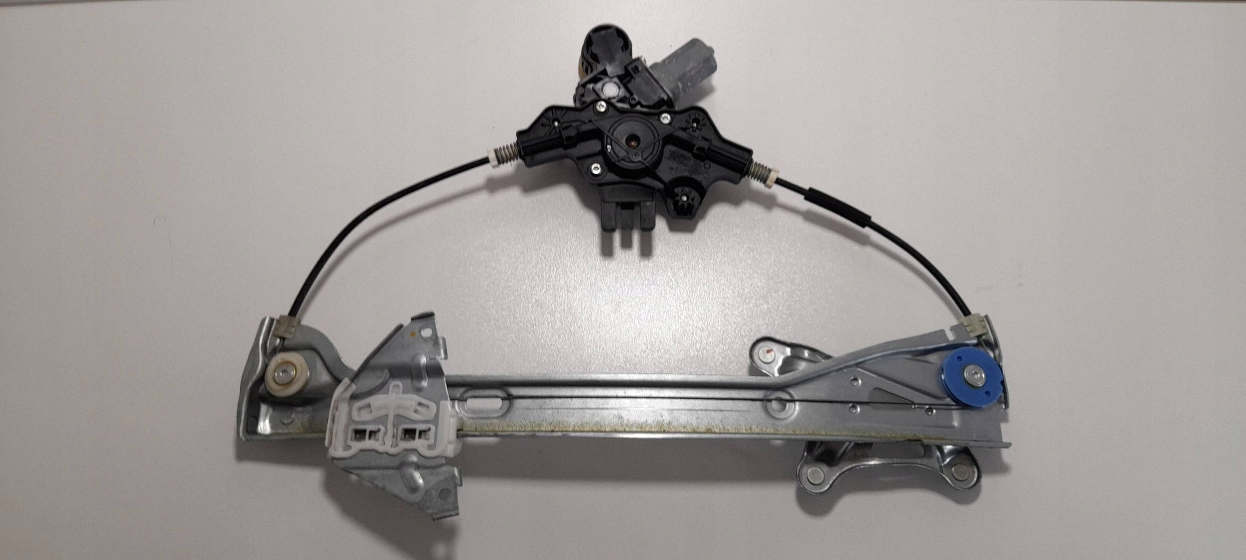 Toyota Corolla E21 window regulator front left 8570102090 (SK161)