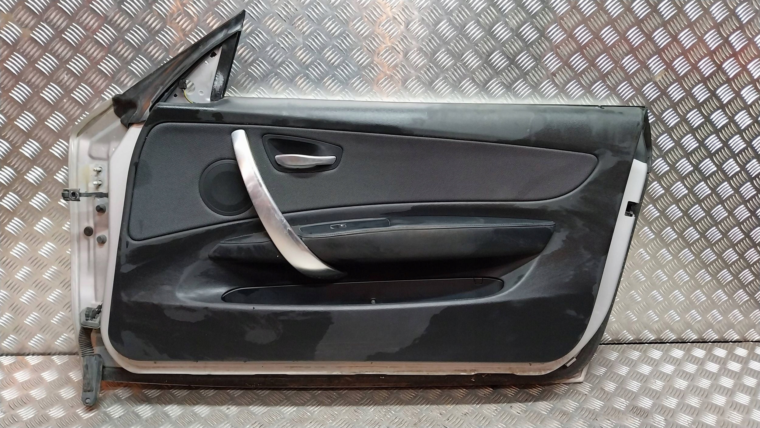 dveře pravé BMW 1 E88 E81 E82 COUPE CABRIO 07