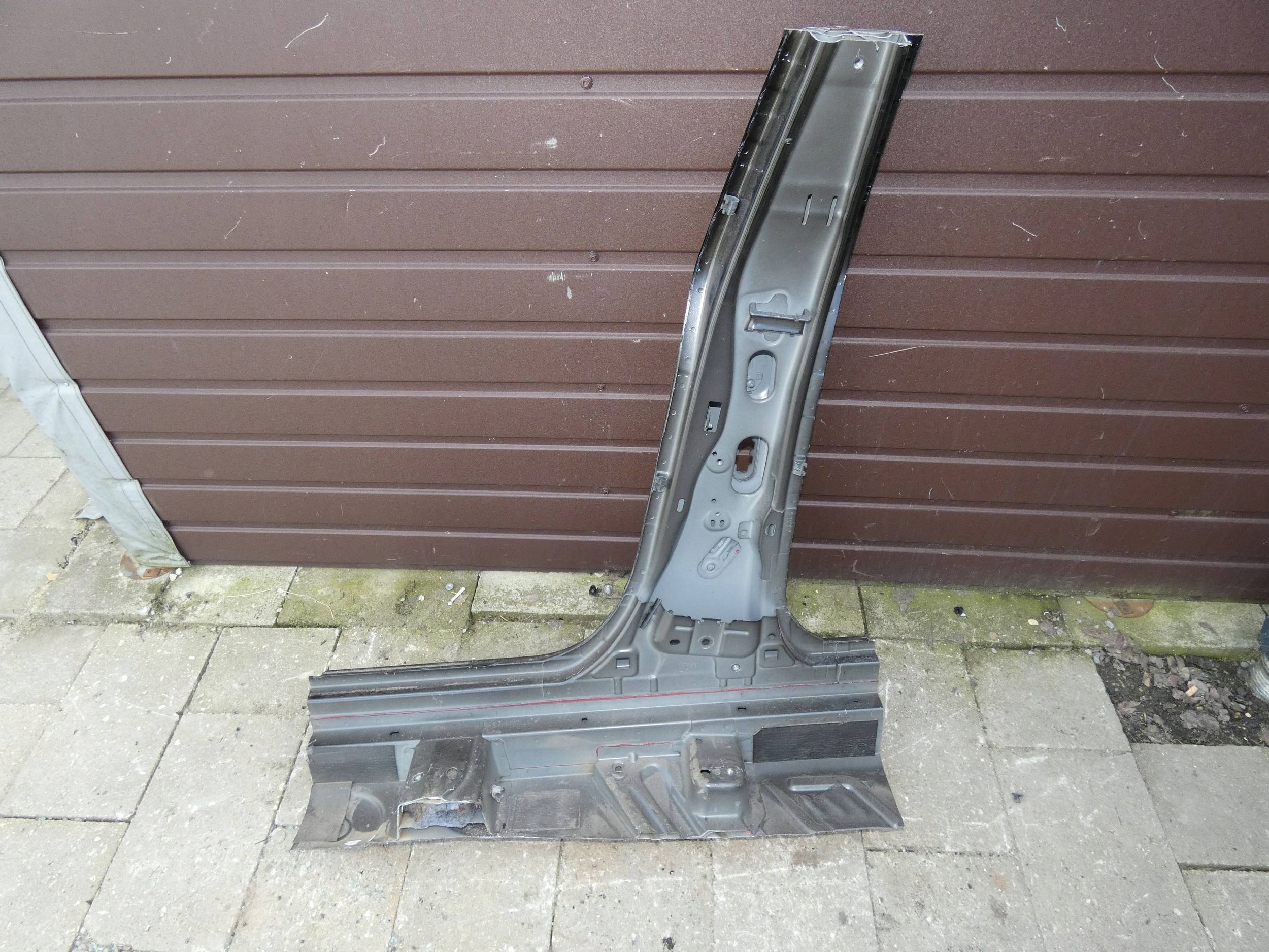MERCEDES CLA W117 pillar central right quarter sedan