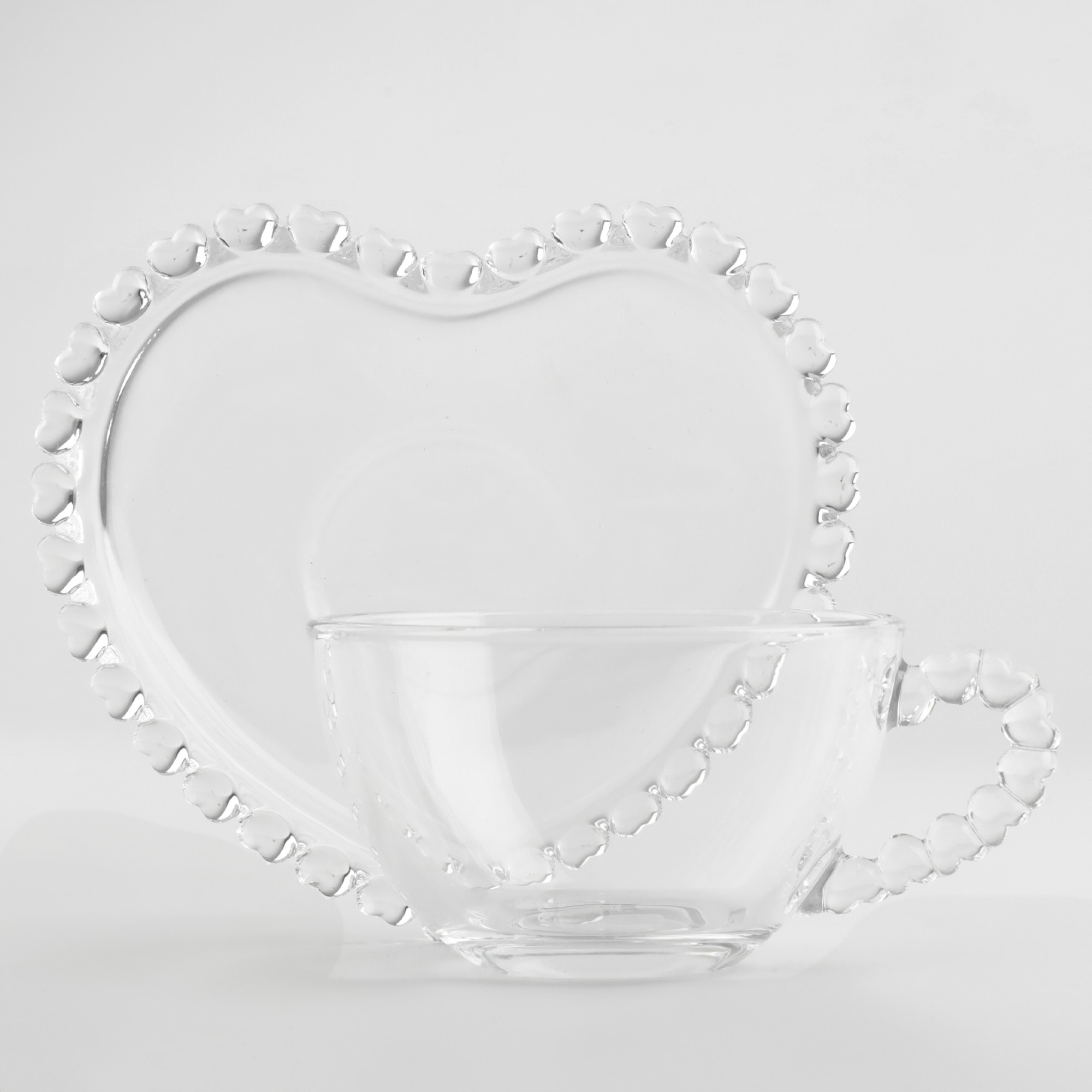 FILIŻANKA ZE SPODKIEM SZKLANA AMORA 200ML NA KAWĘ UNIWERSALNA WZÓR SERCE