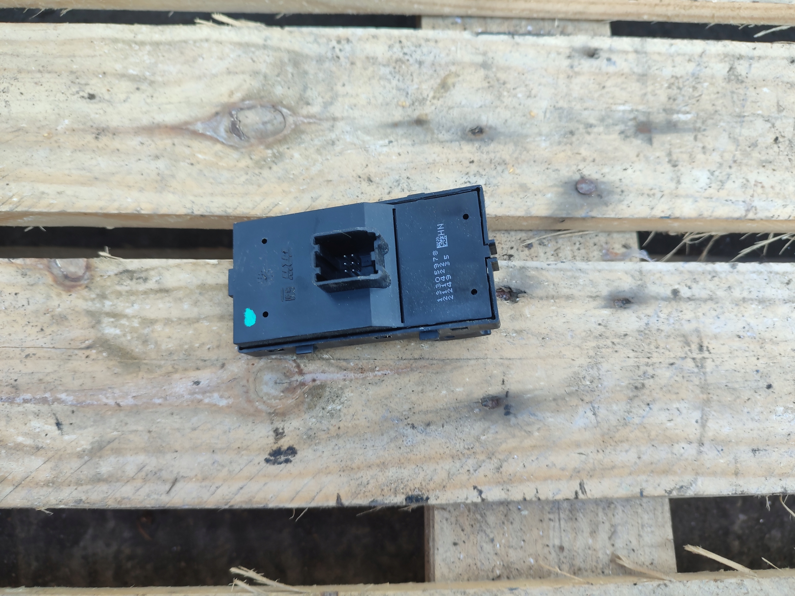 PANEL window control switch left front front OPEL ASTRA IV J 13305978