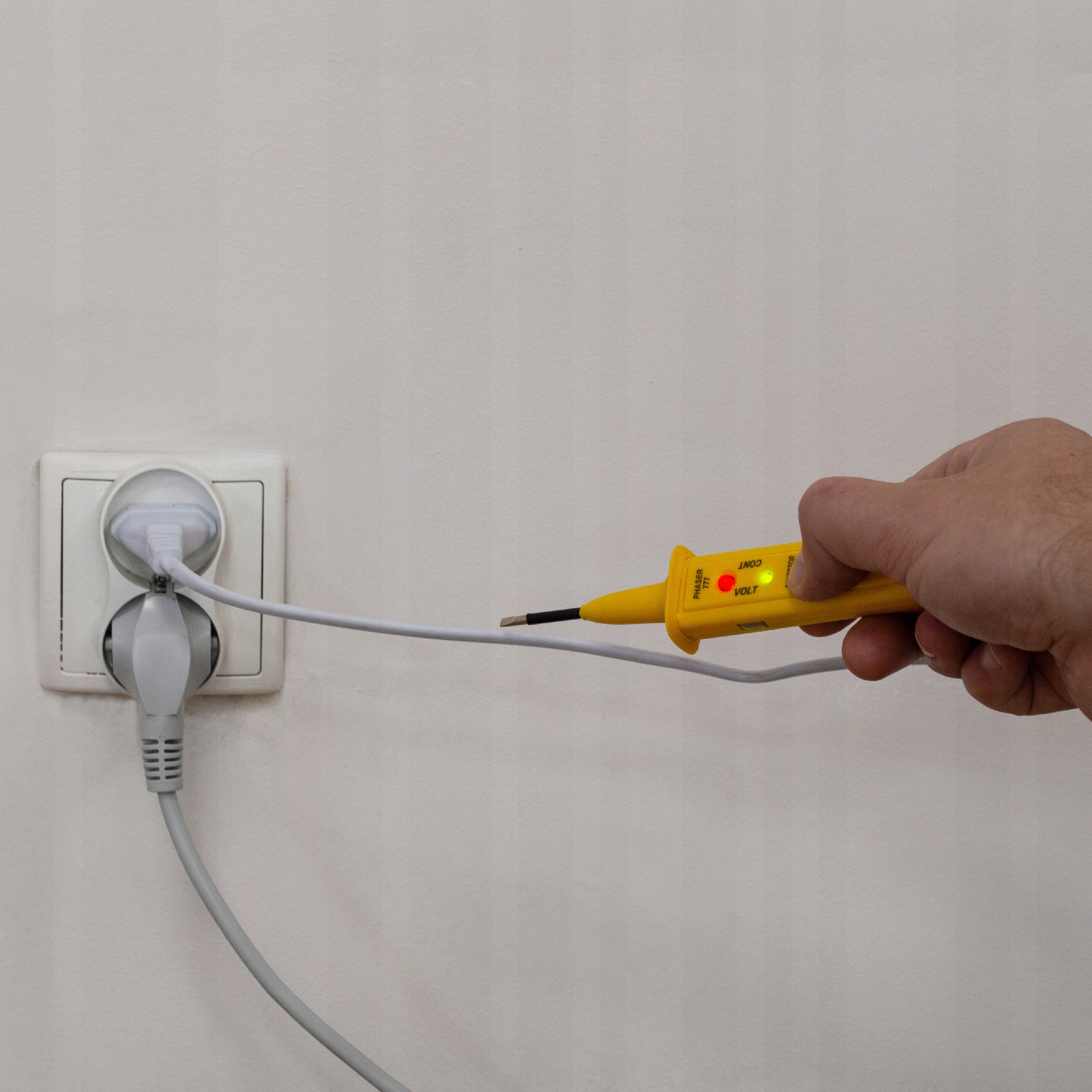 FAZER 777 PRÓBNIK ELEKTRYCZNY DETEKTOR TESTER NAPIĘCIA BEZDOTYKOWY POLSKI Kod producenta 5901182000022