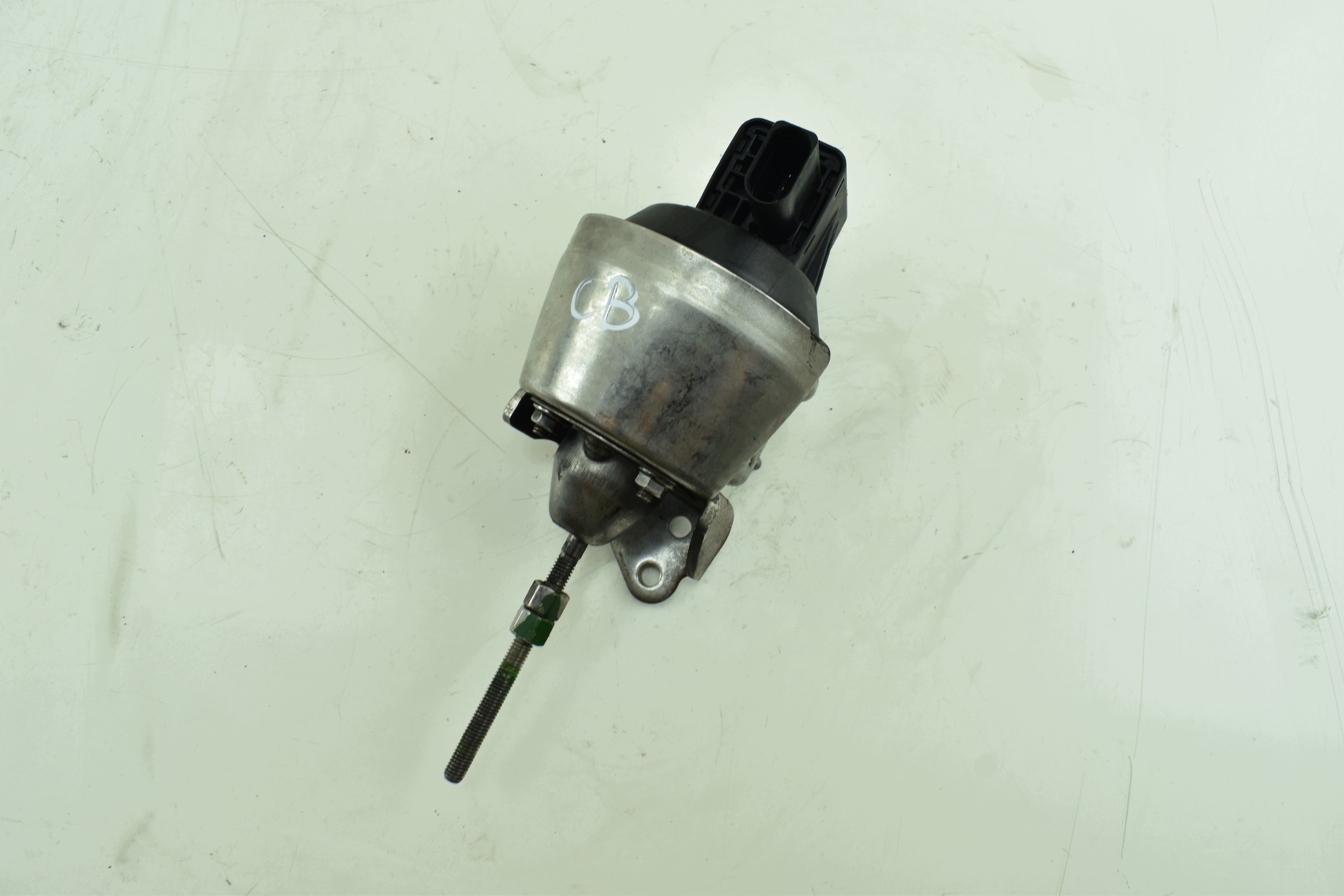 Régulateur Turbines VW GOLF VI AUDI A6 C6 A4 B8 2.0 TDI CB
