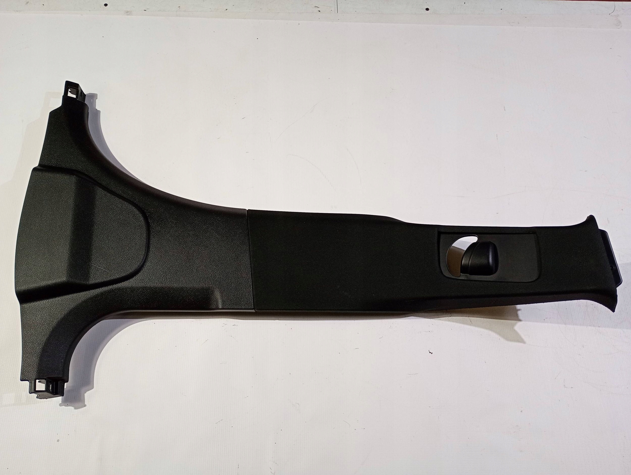 cover side panel slupka B right Dodge Charger 2015