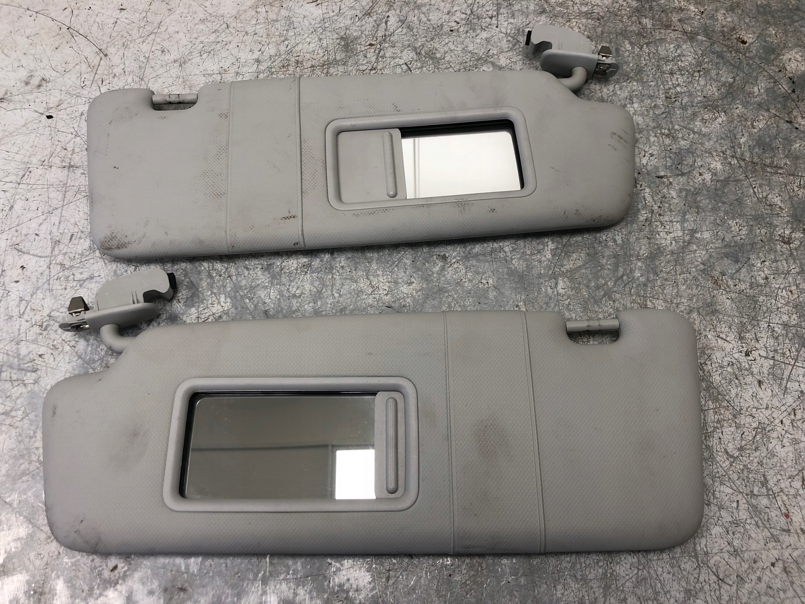 visor visor AUDI A4 B8 8K0857551 8K0857552