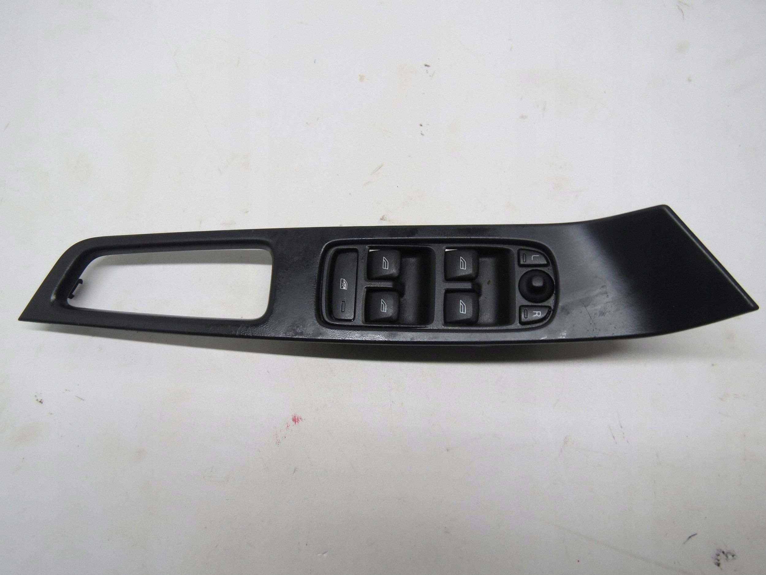PANEL prekidač prekidača prozora VOLVO V60 i S60 II 31343101