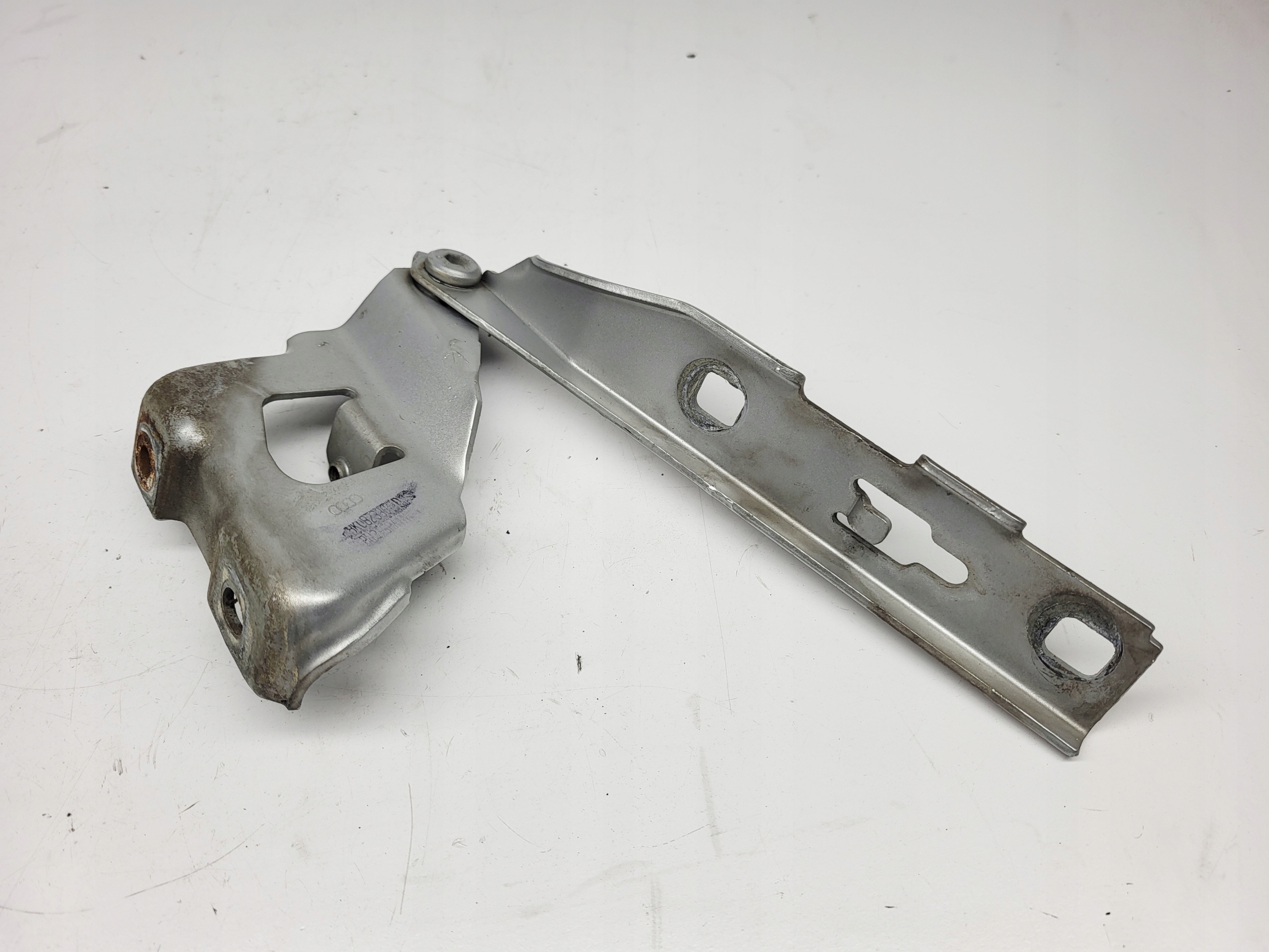 hinge bonnets left front AUDI A4 B8 8K0823301D europa