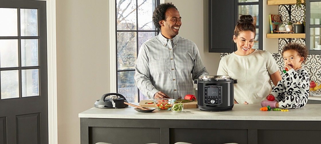 Instant Pot Pro 8 multicooker 10 w 1 Moc 1400 W