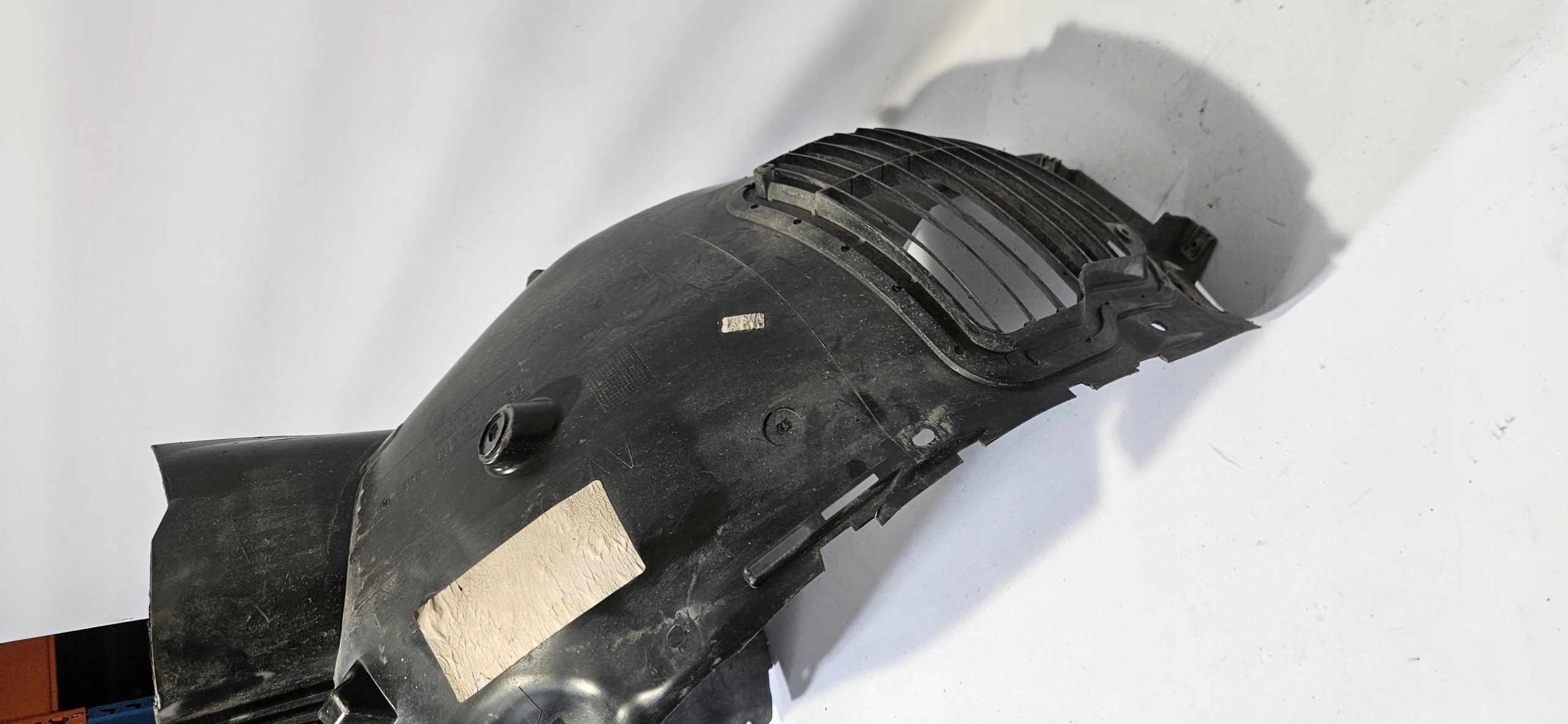mudguard right front E-PARTNER E-BERLINGO 18- original 9858960880