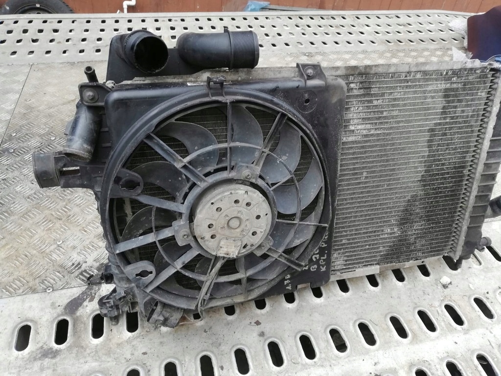 Chłodnice kpl Opel Zafira B 1.7 Lift 06- Typ samochodu Samochody osobowe