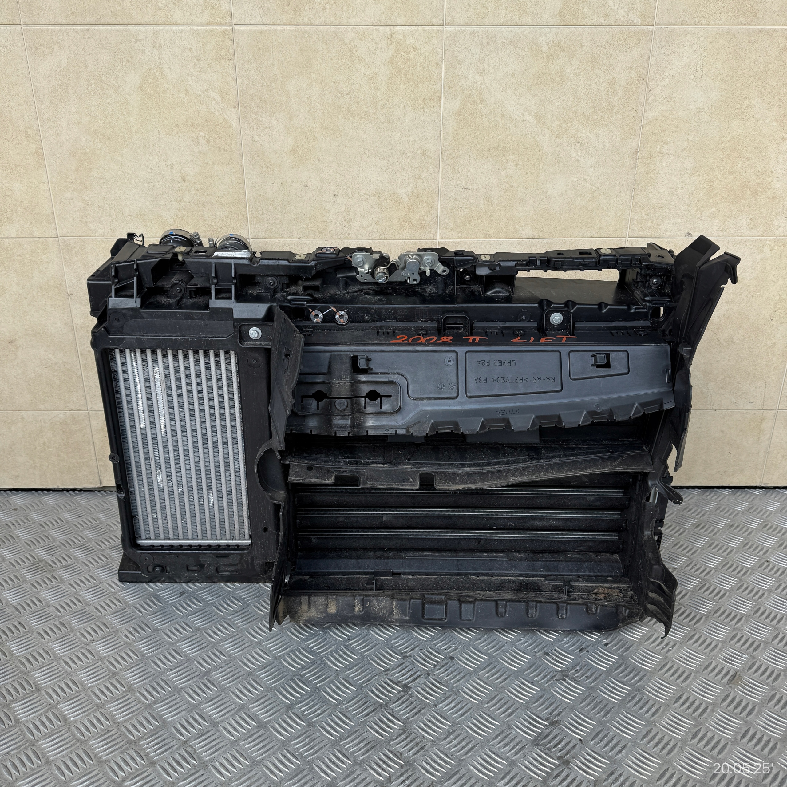 support panel for radiators complete PEUGEOT 2008 II LIFT 1.2 THP