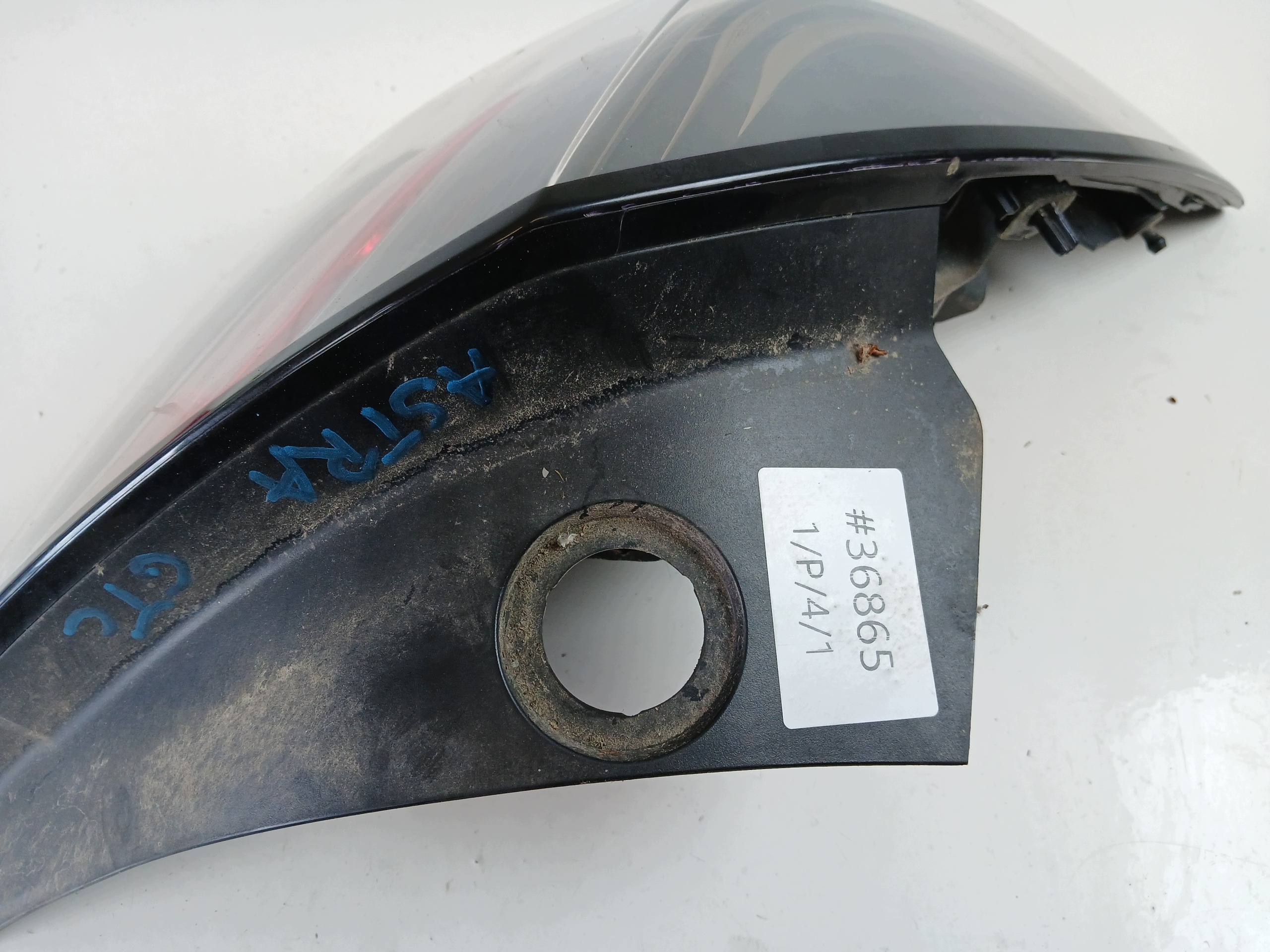 OPEL ASTRA III H HB light left rear part GTC