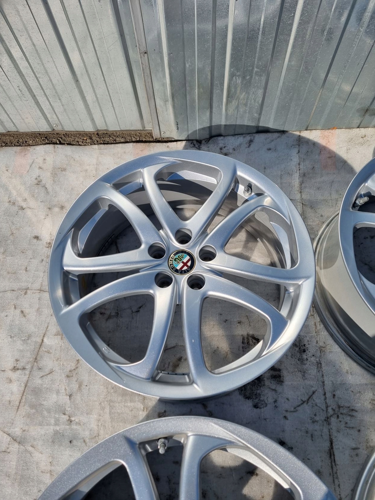 Сплав Alfa Romeo 4C 5x100 7jx17, 8Jx18