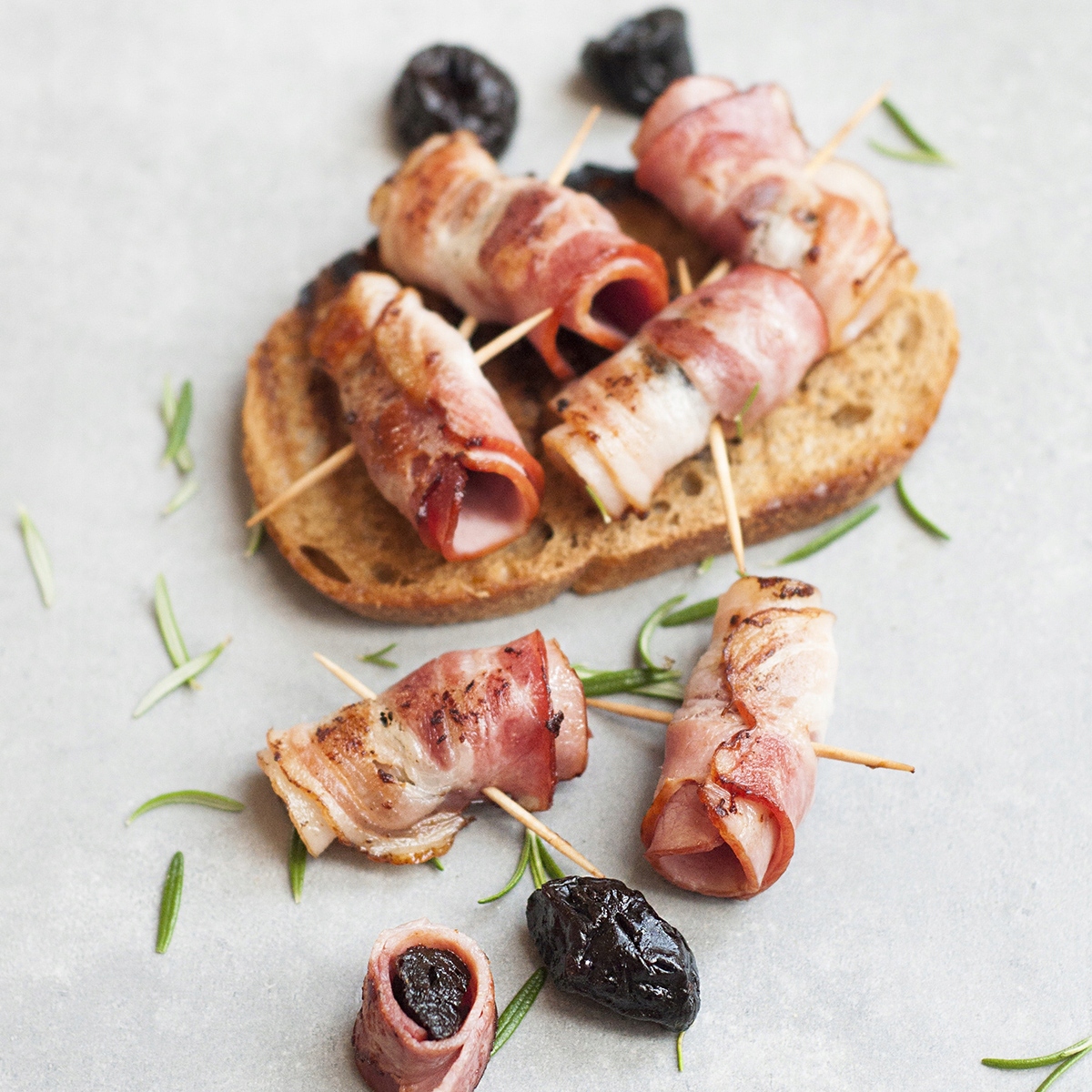 WYKAŁACZKI BAMBUSOWE DREWNIANE W POJEMNIKU 200 SZT Kod producenta 718302