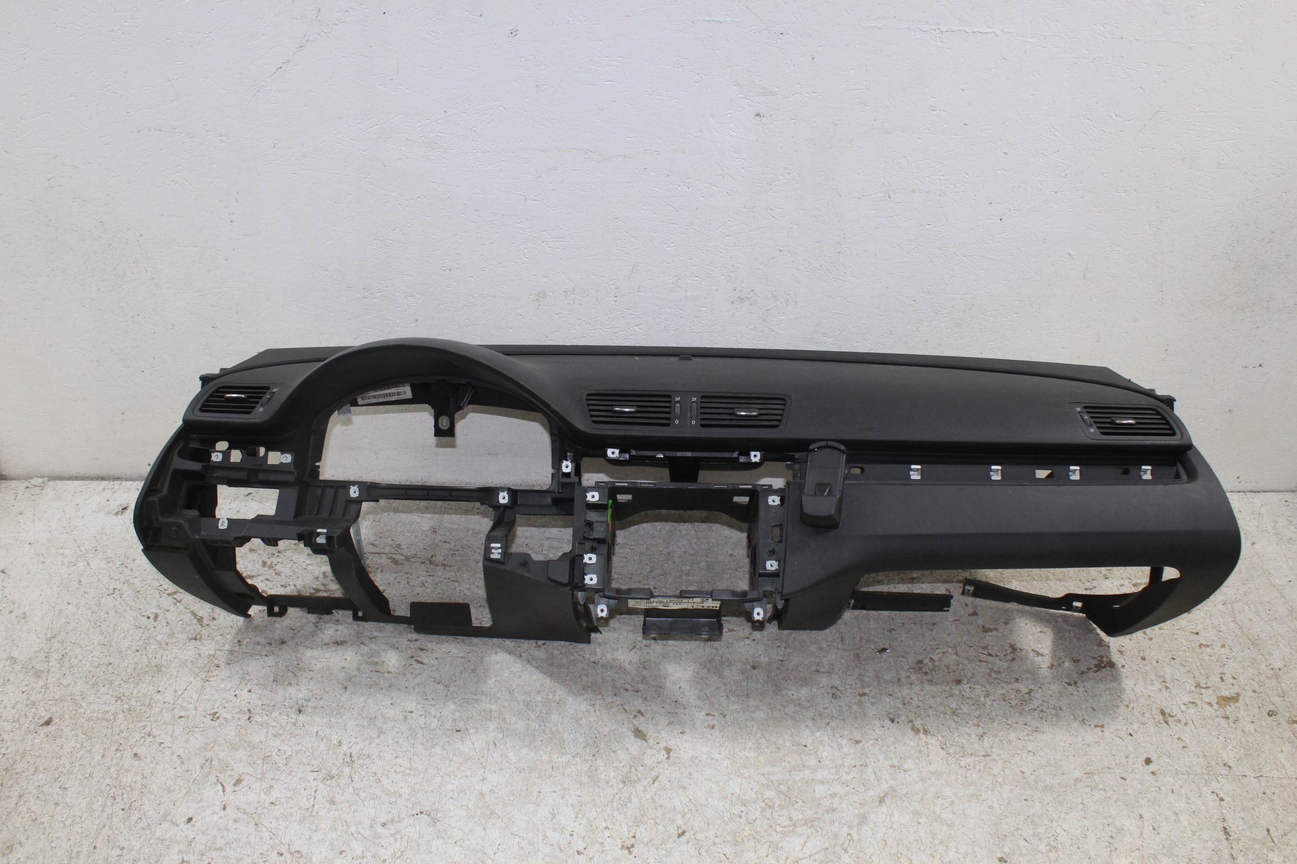 VW Passat B6 console dashboard instrument panel original