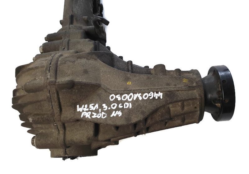 4460310030 - MERCEDES R W251 3.0 CDI передний мост дифференциал