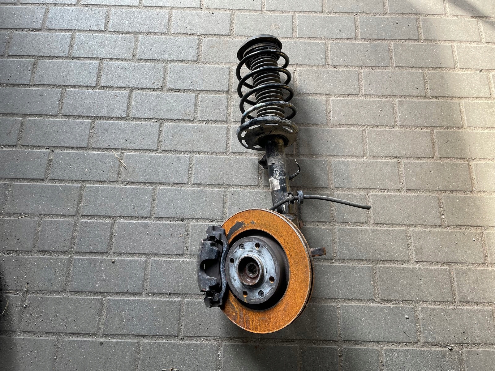 CITROEN C3 III лівий кросовер MCPERSON амортизатор