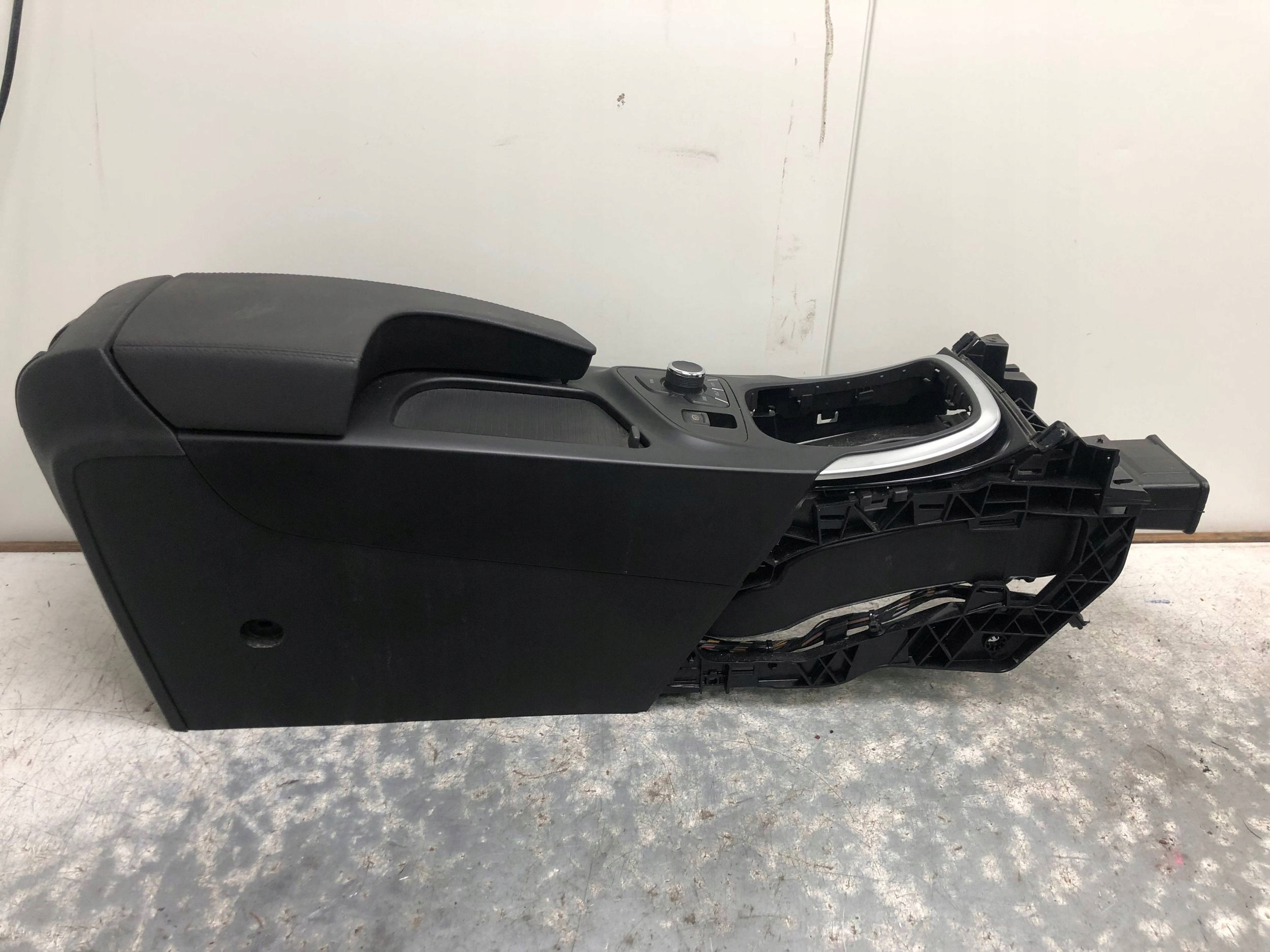 тунель середина opel INSIGNIA A универсал