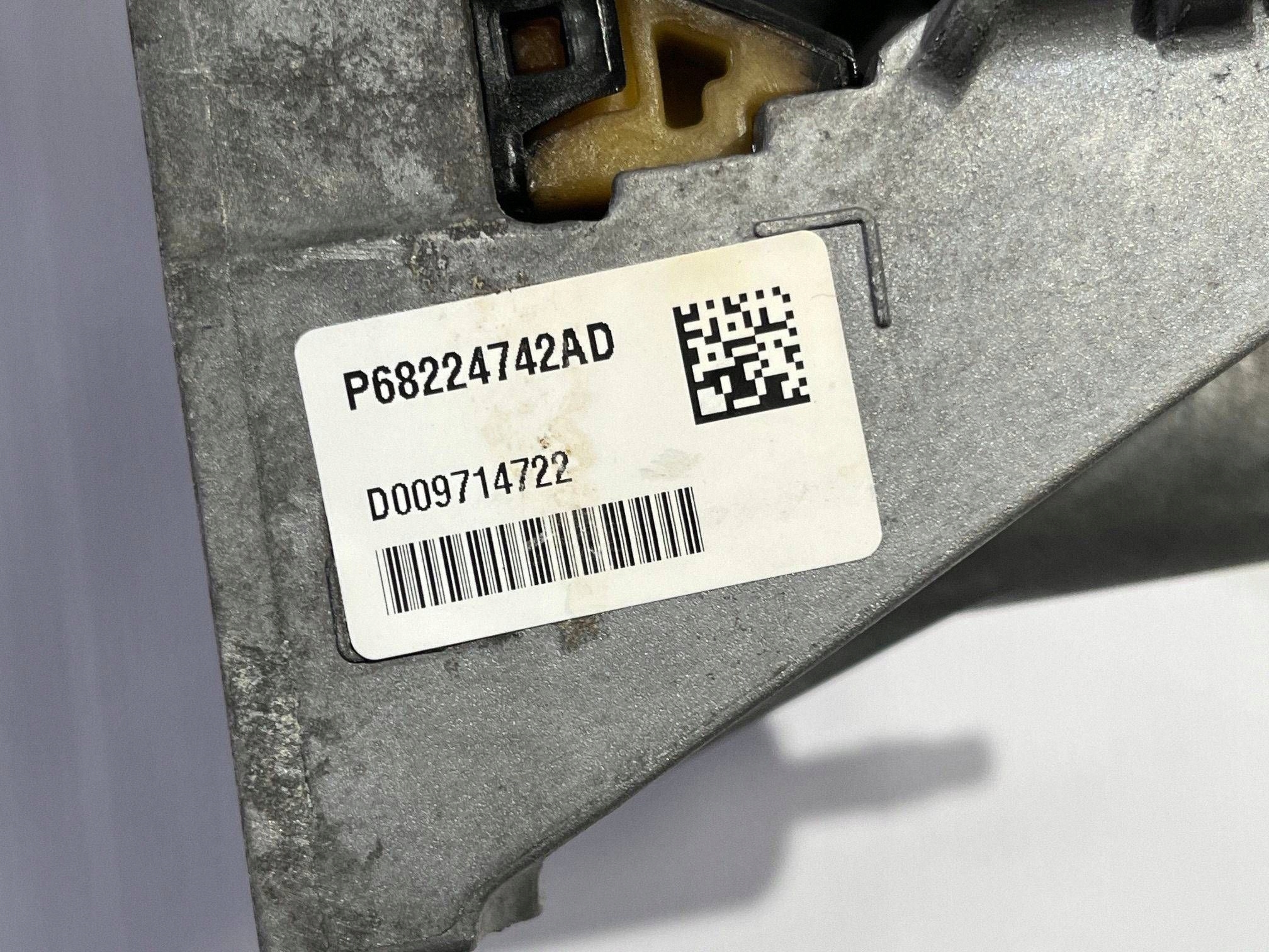 holder holder gearbox mounting of the engine Chrysler Pacifica 2017-2026